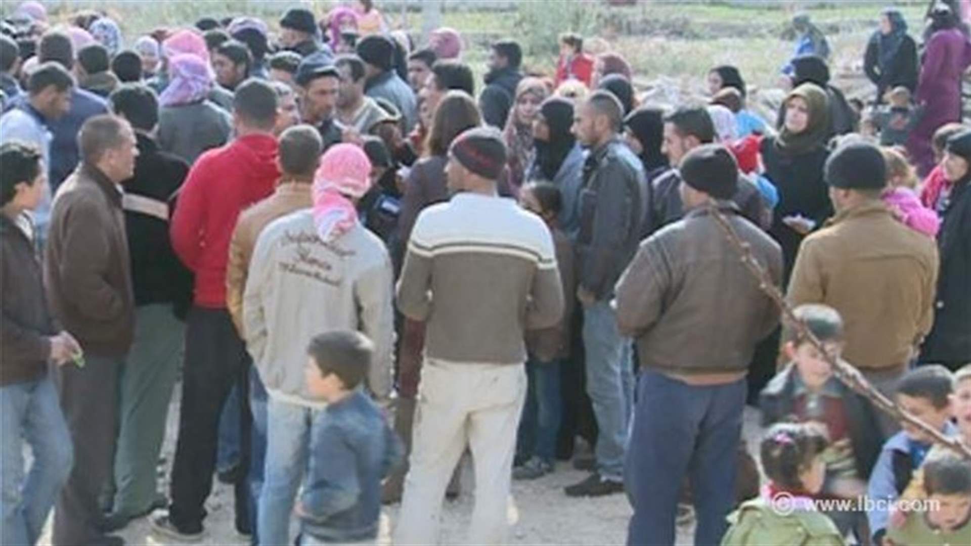 العائلات المضيفة في وادي خالد تهدد باخراج النازحين من منازلهم