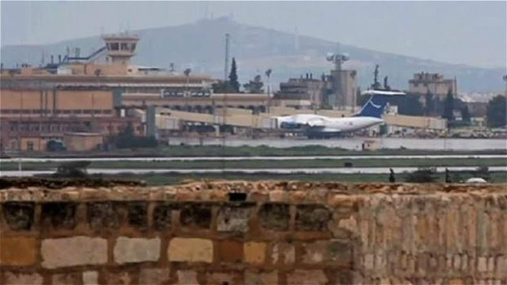 إعادة فتح مطار حلب الدولي بعد عام على اغلاقه