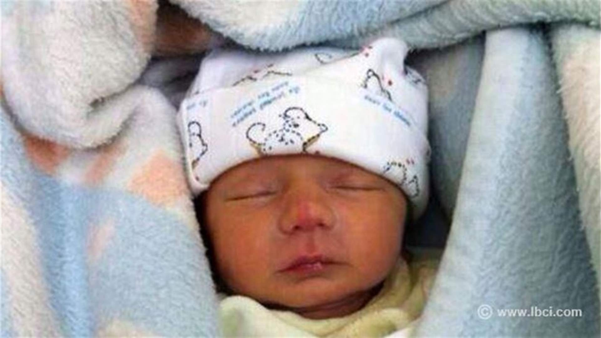 رضيع ترك قرب مقابر مار يوحنا في ابي سمرا