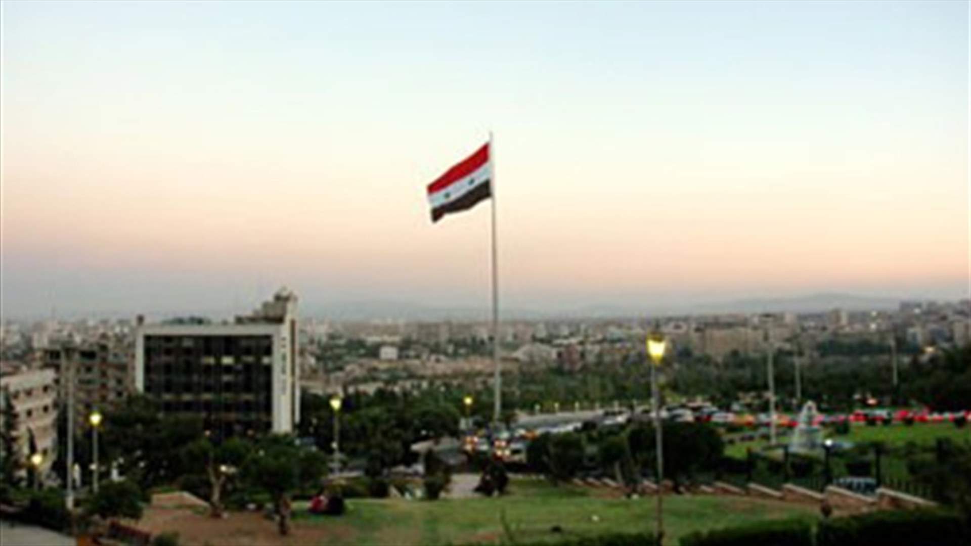 سوريا تجري مناورات عسكرية جوية وبحرية والمراقبون يصلونها الخميس