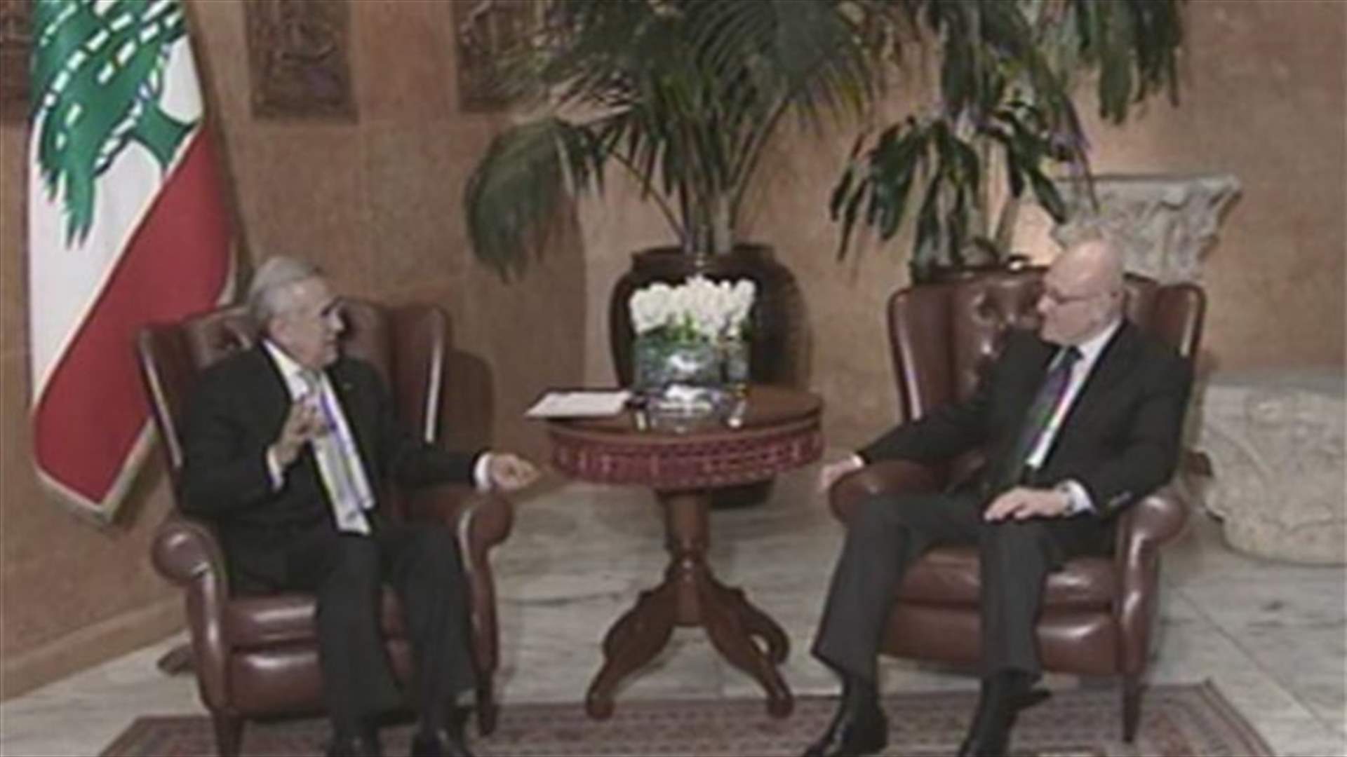 الملف الحكومي بين سليمان وسلام