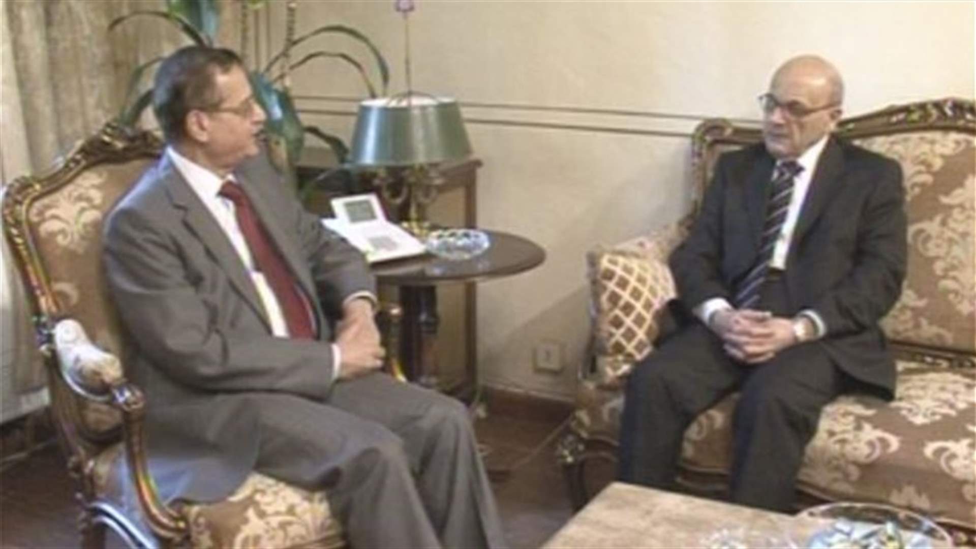 آخر التطورات والمستجدات بين منصور ونصري خوري