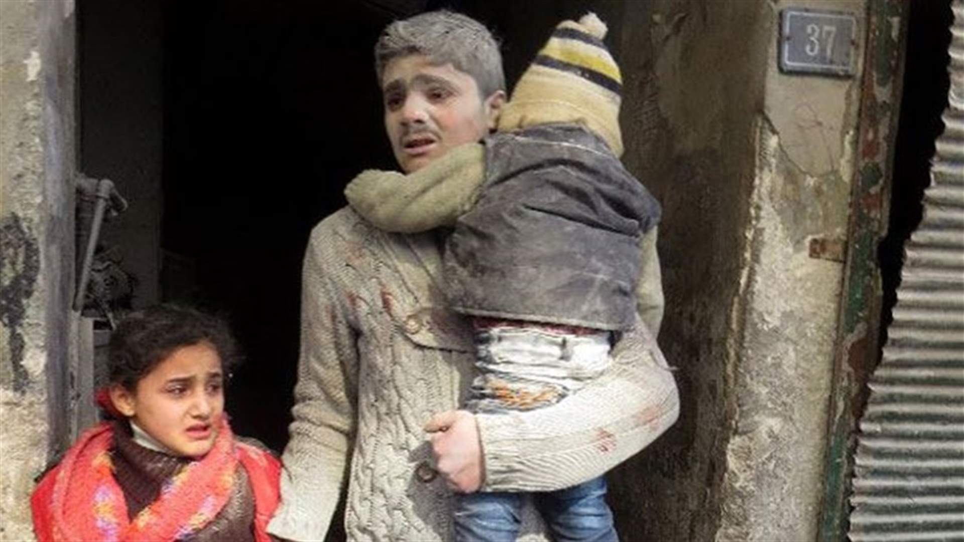 Syrian forces hit mosque with barrel bomb, kill 5