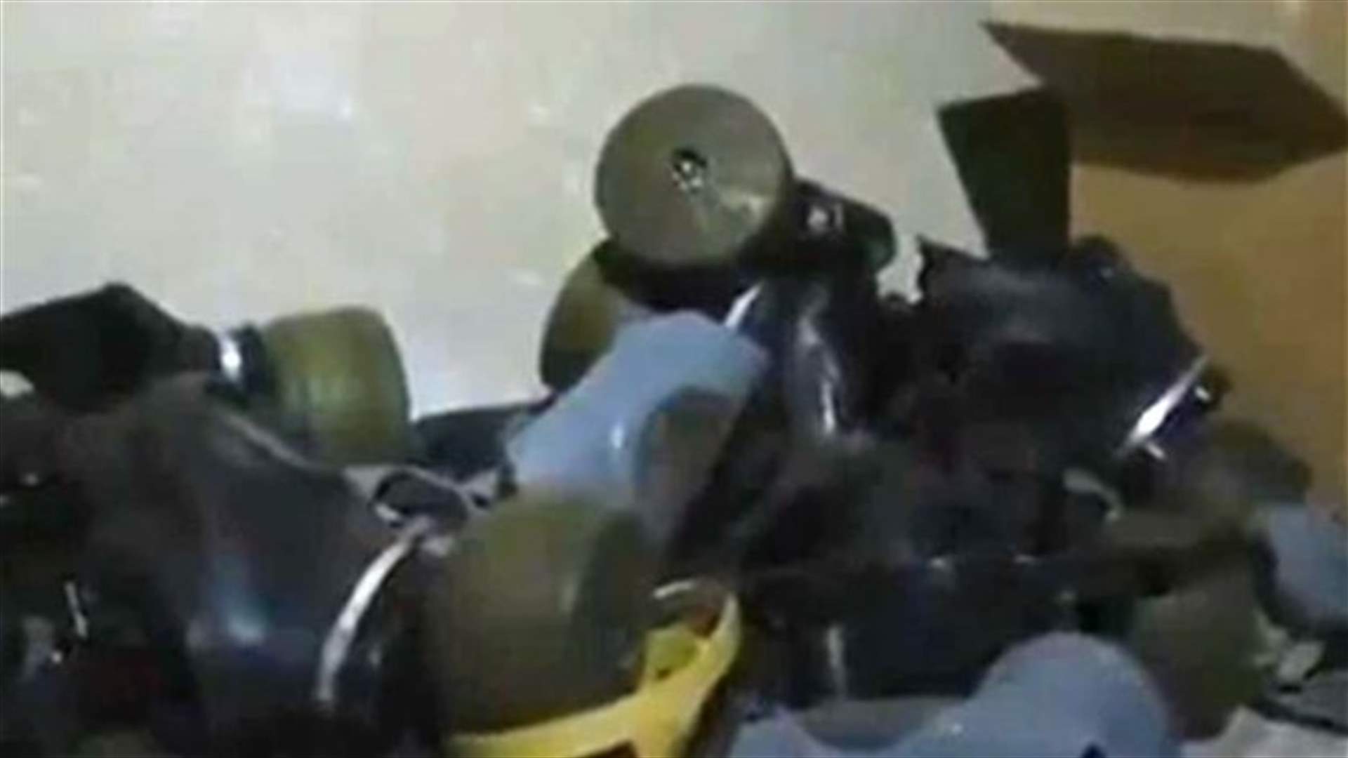 REPORT: Syrian refugees, fleeing barrel bombs, stuck at Turkish border