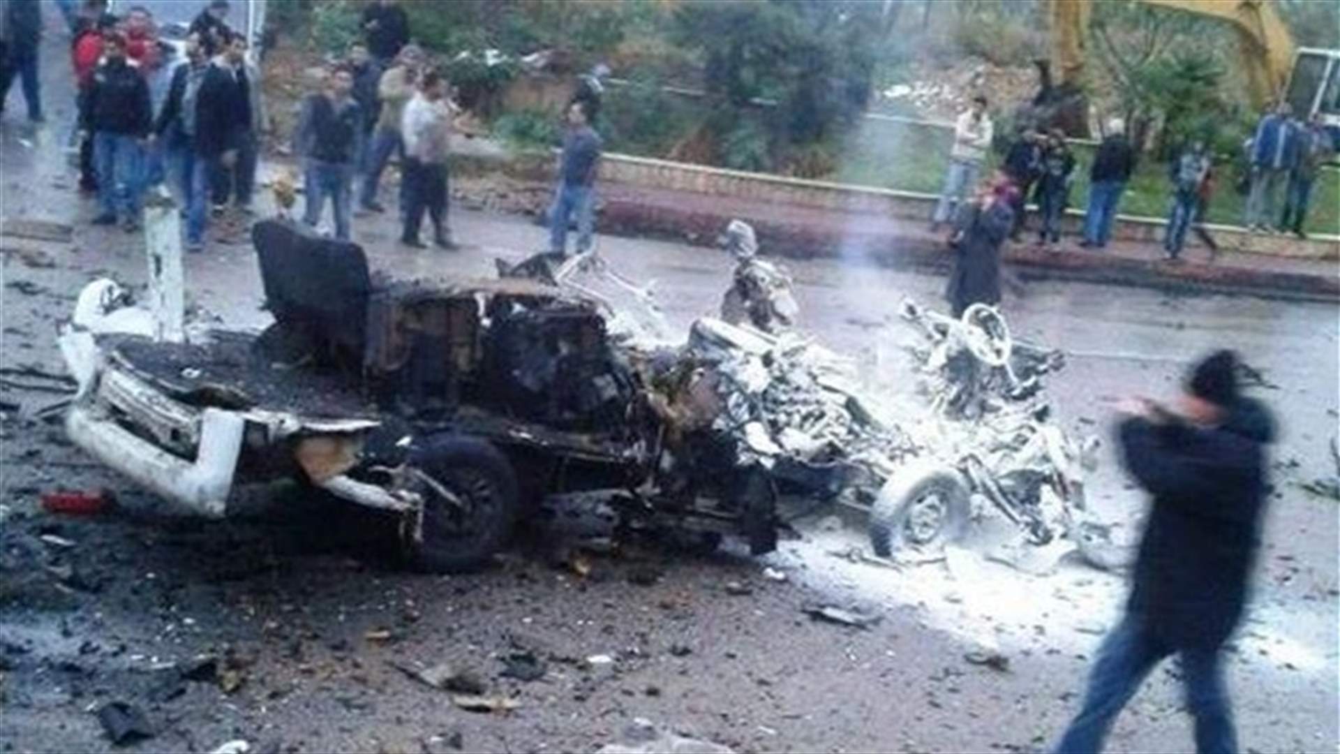لغز سلاح "الكلاشينكوف"  بين سائق التاكسي وانتحاري الشويفات