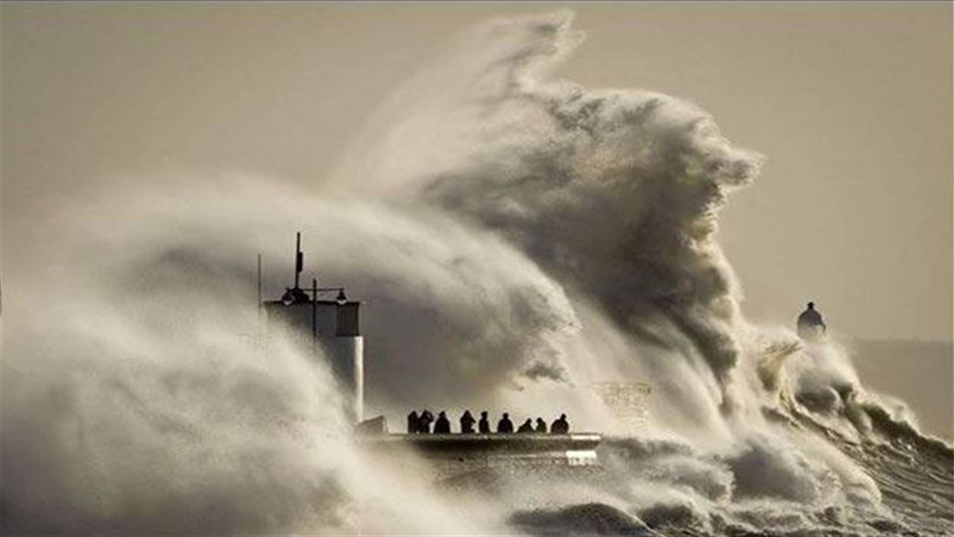 Massive superstorm, hurricane-force winds expected to hit Britain within 72 hours