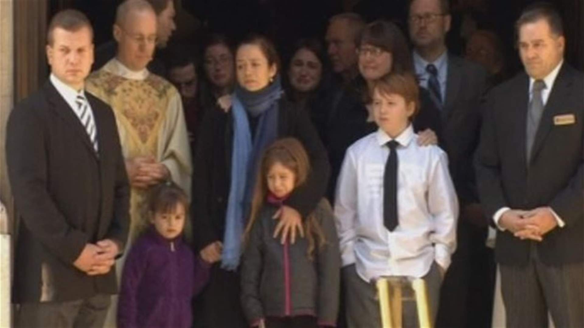 Celebrities arrive for funeral of Philip Seymour Hoffman 