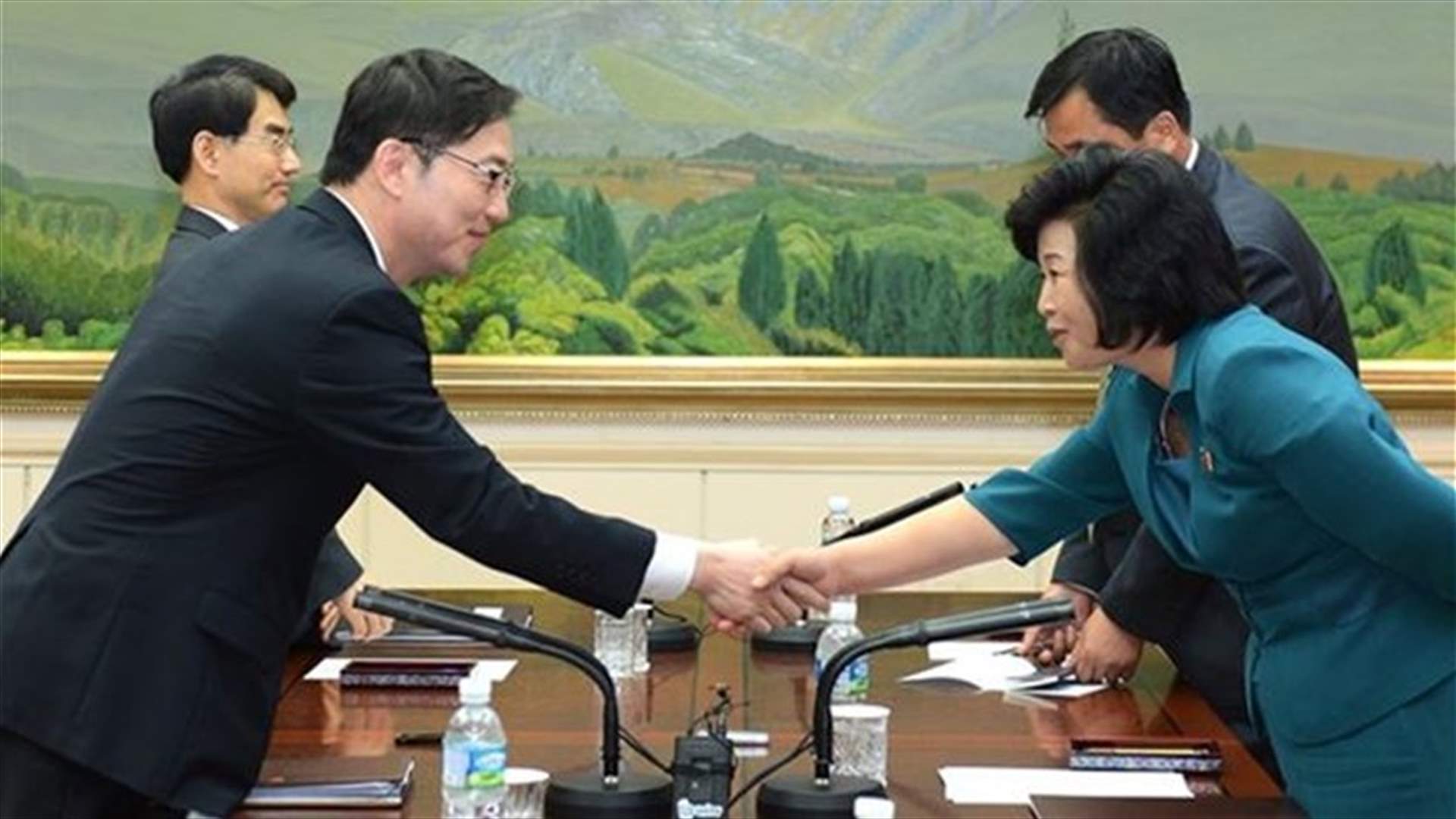Koreas hold senior-level meeting at border village