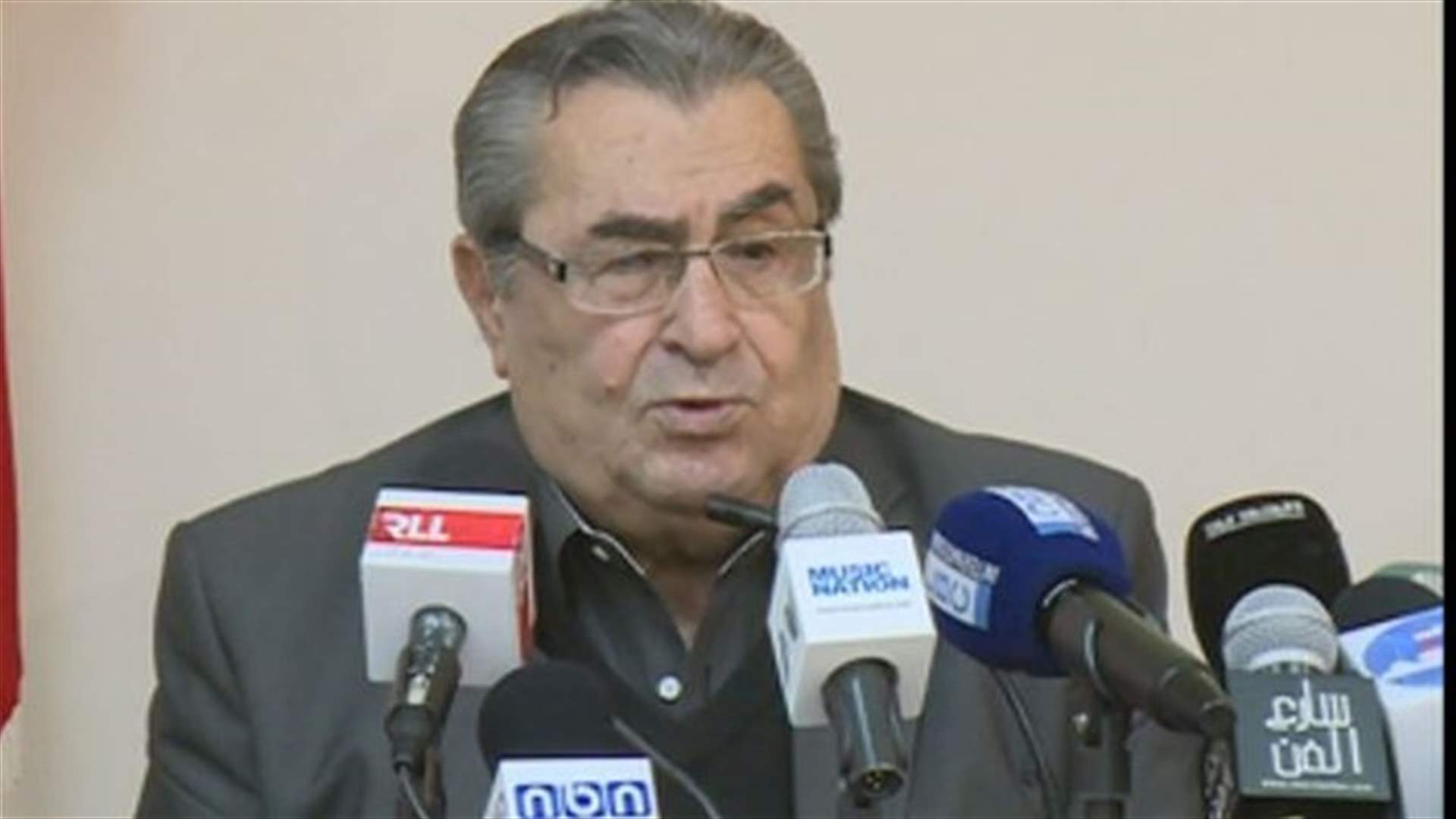 روميو لحود اطلق عمله المسرحي الجديد