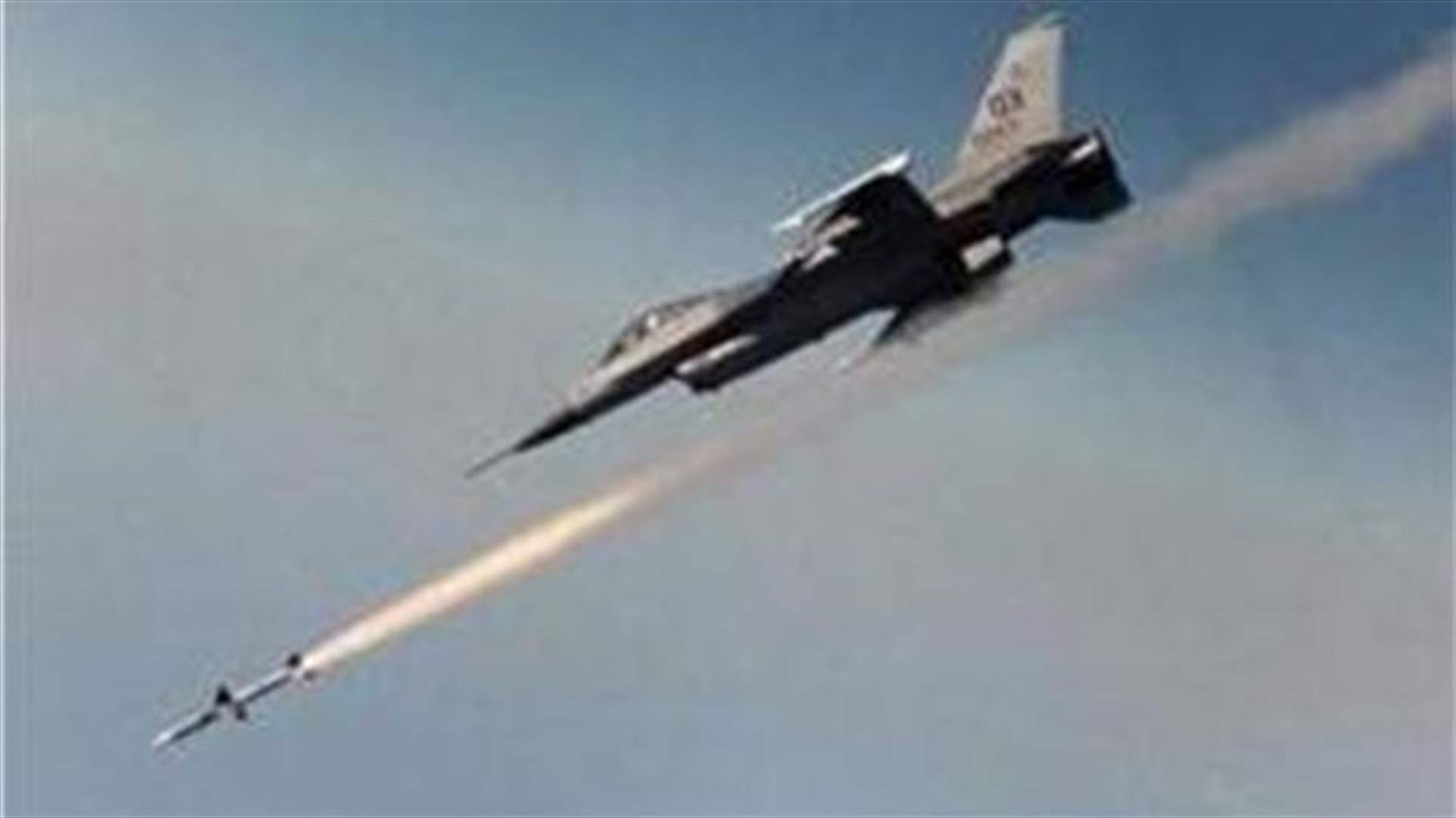 Syrian jets violate Lebanese airspace, shell Syrian towns