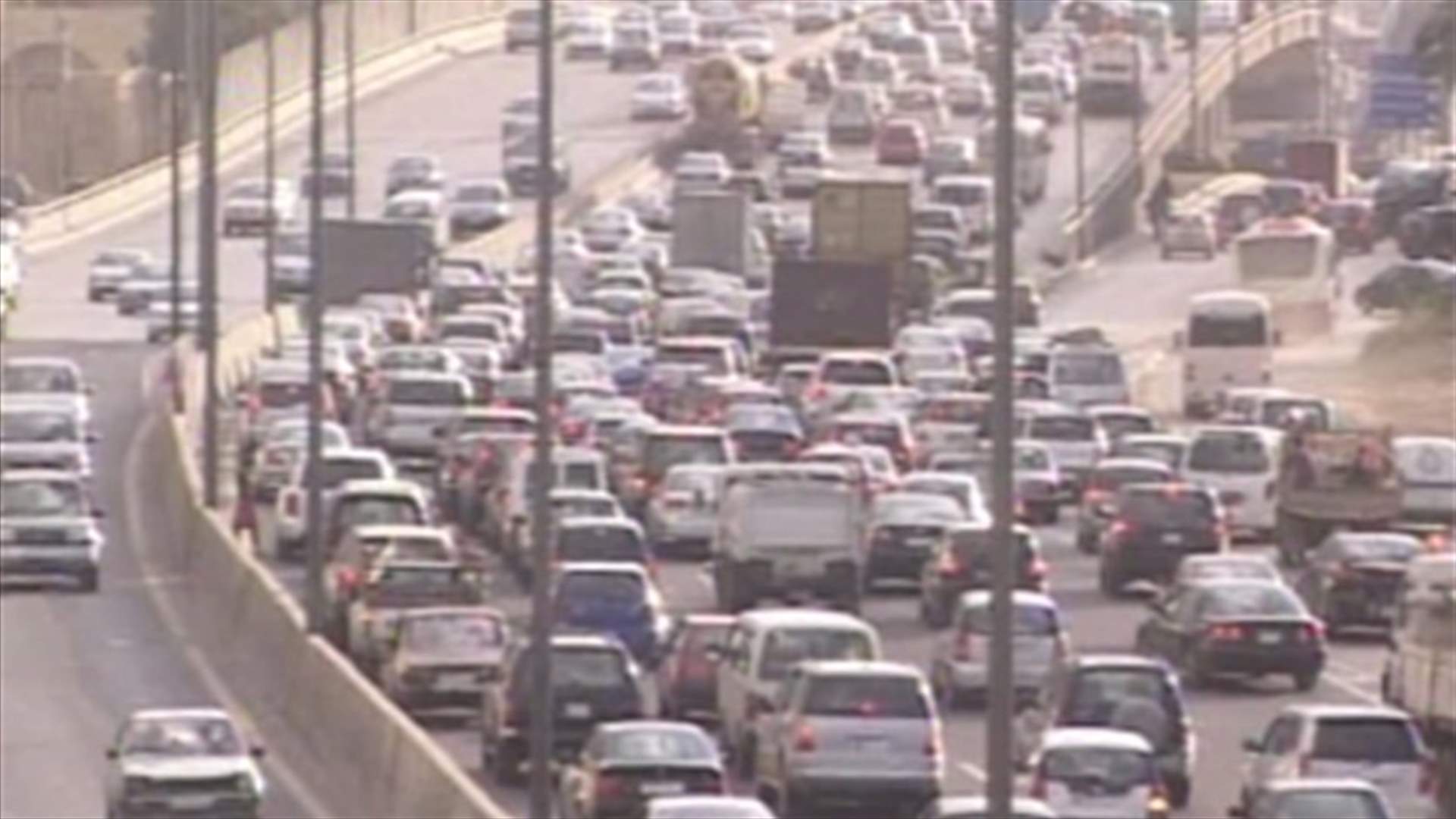 Christmas shopping causes heavy traffic