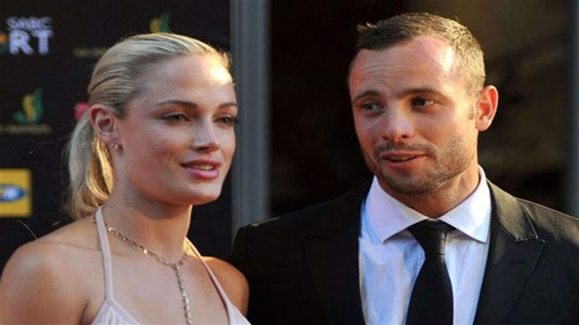Pistorius murder trial begins, pleads not guilty