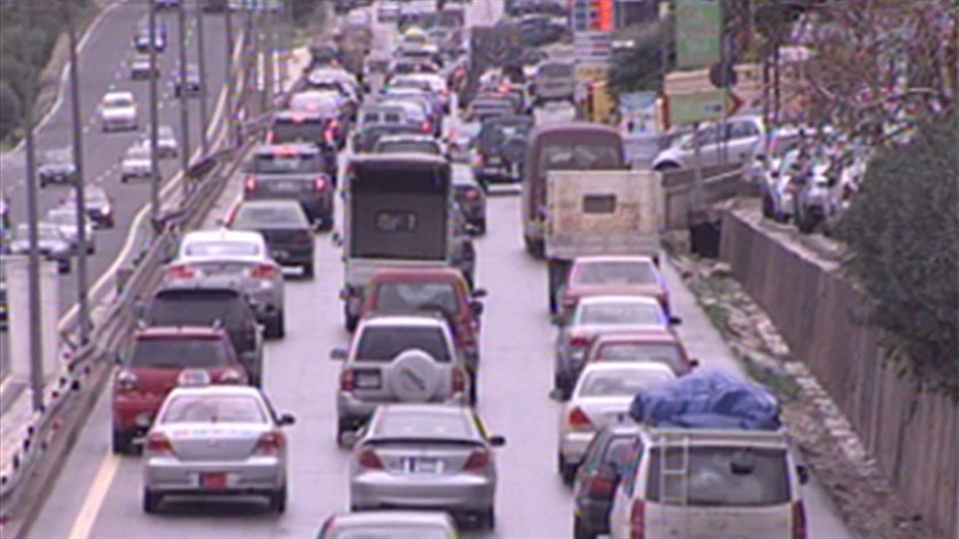 Traffic bottlenecks across Lebanon on Christmas day 
