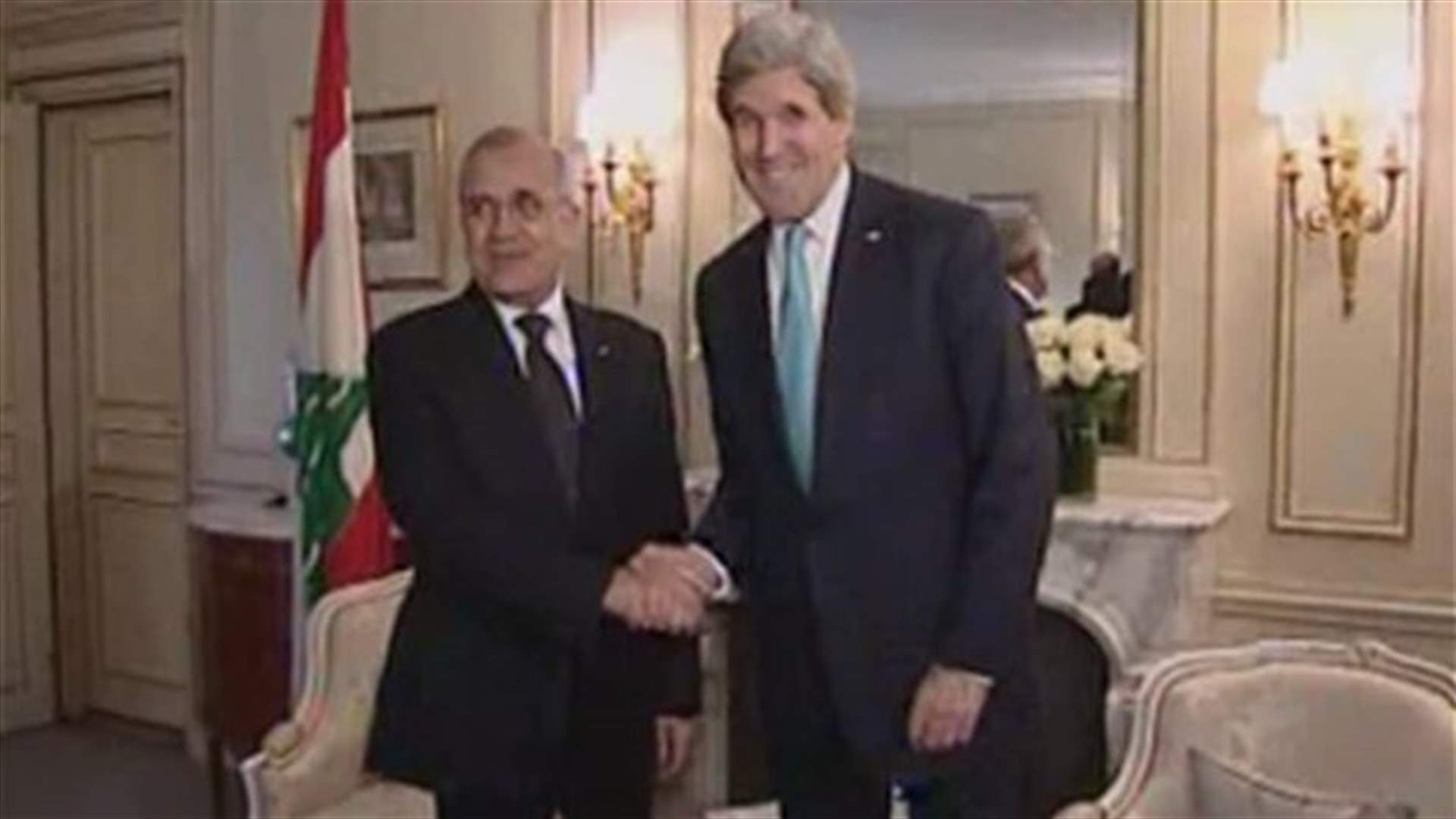 سليمان يلتقي كيري في باريس