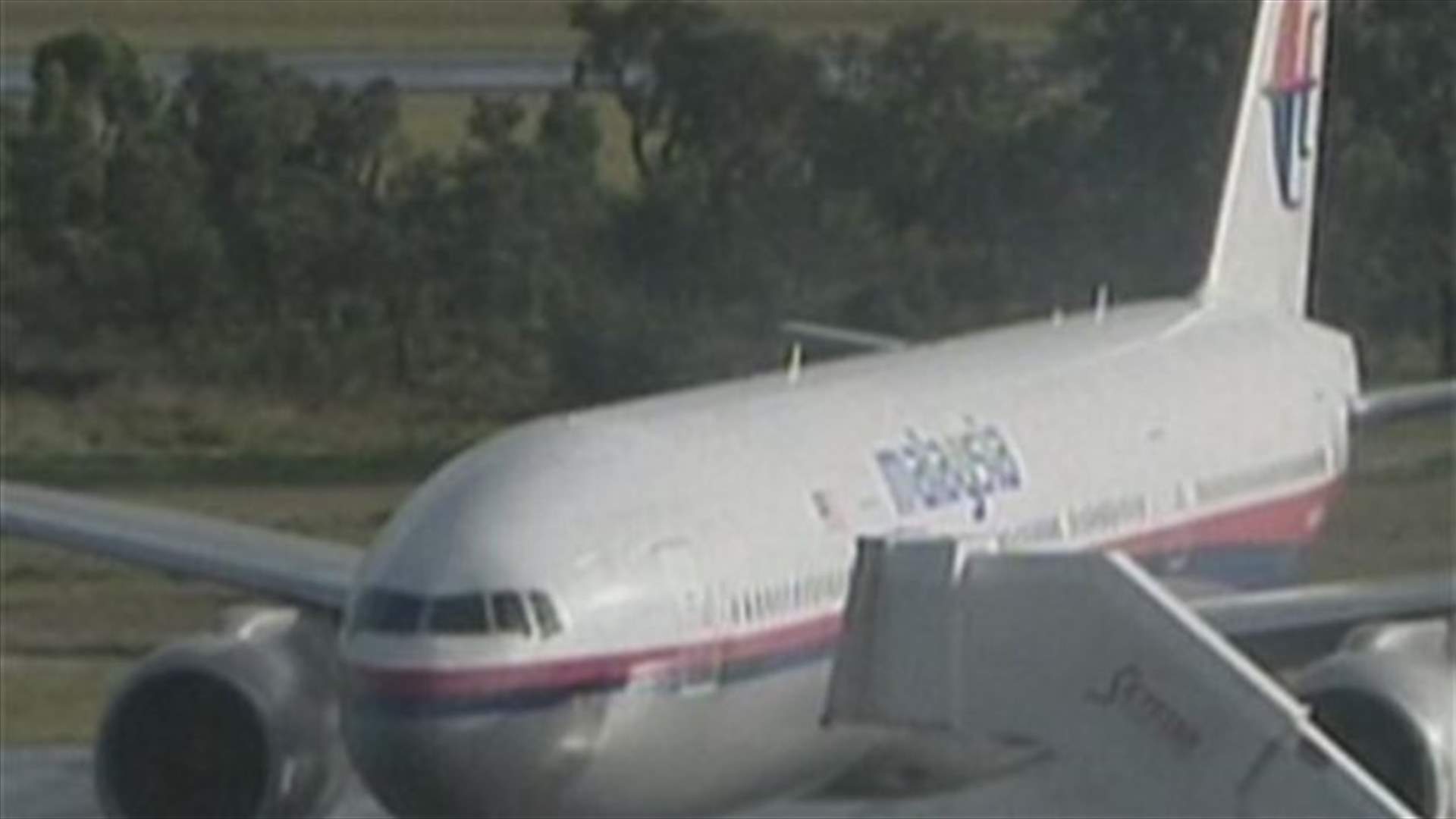 4 passengers' IDs being checked on Malaysian missing jet