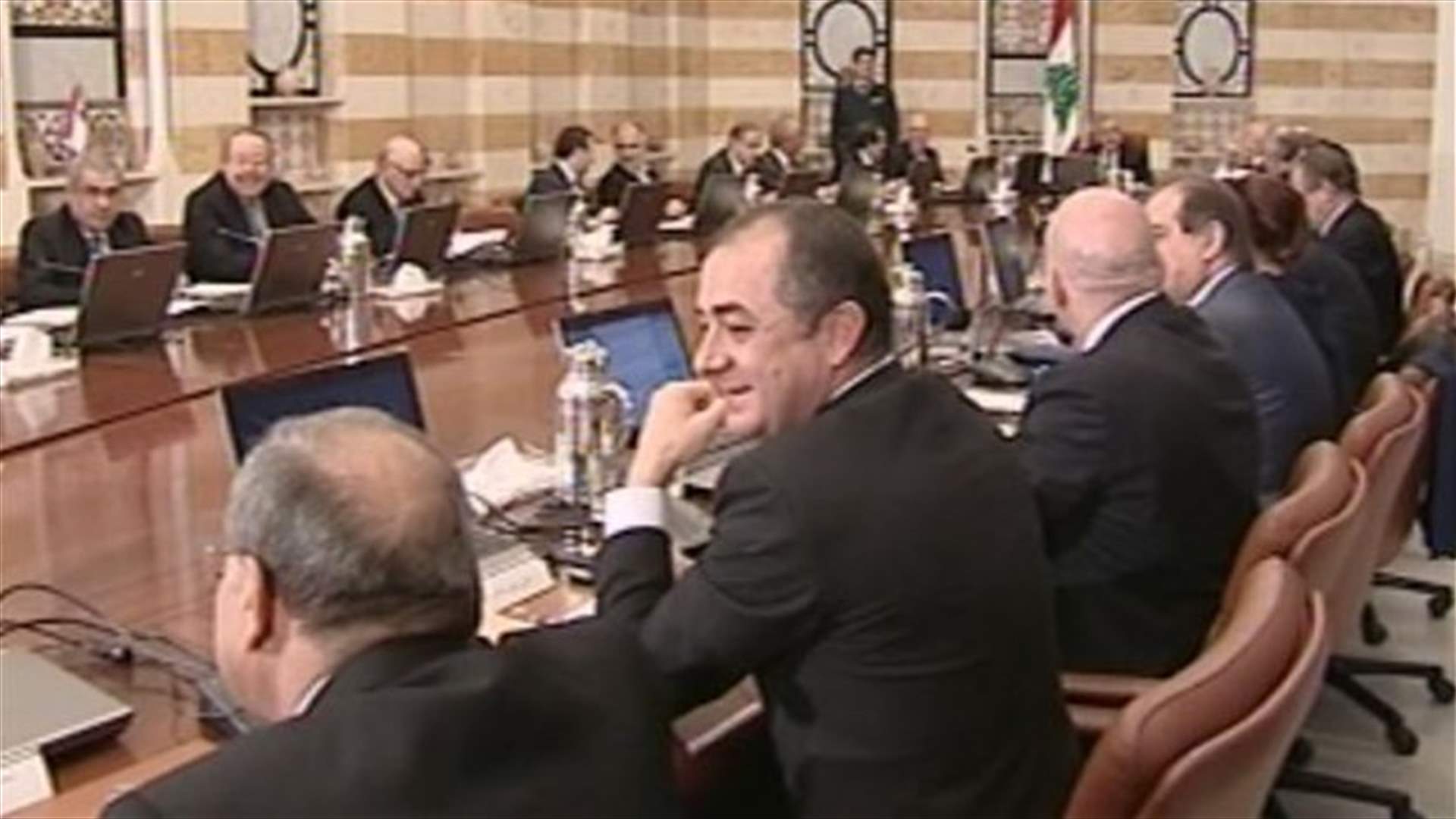 Cabinet session convenes, policy statement formula approved