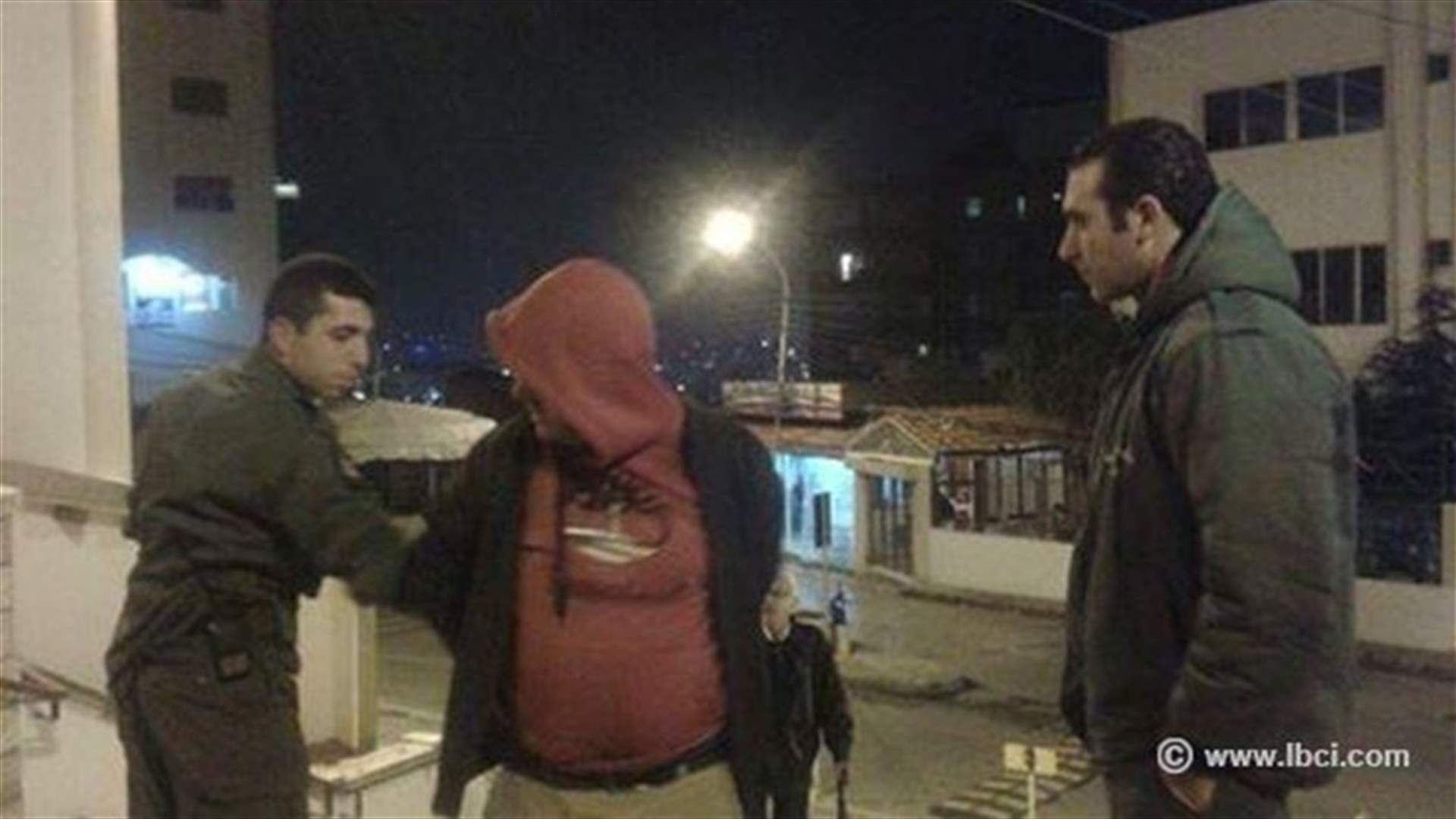 القبض على شخص كان يسرق كنيسة سيدة المعونات بحارة صخر