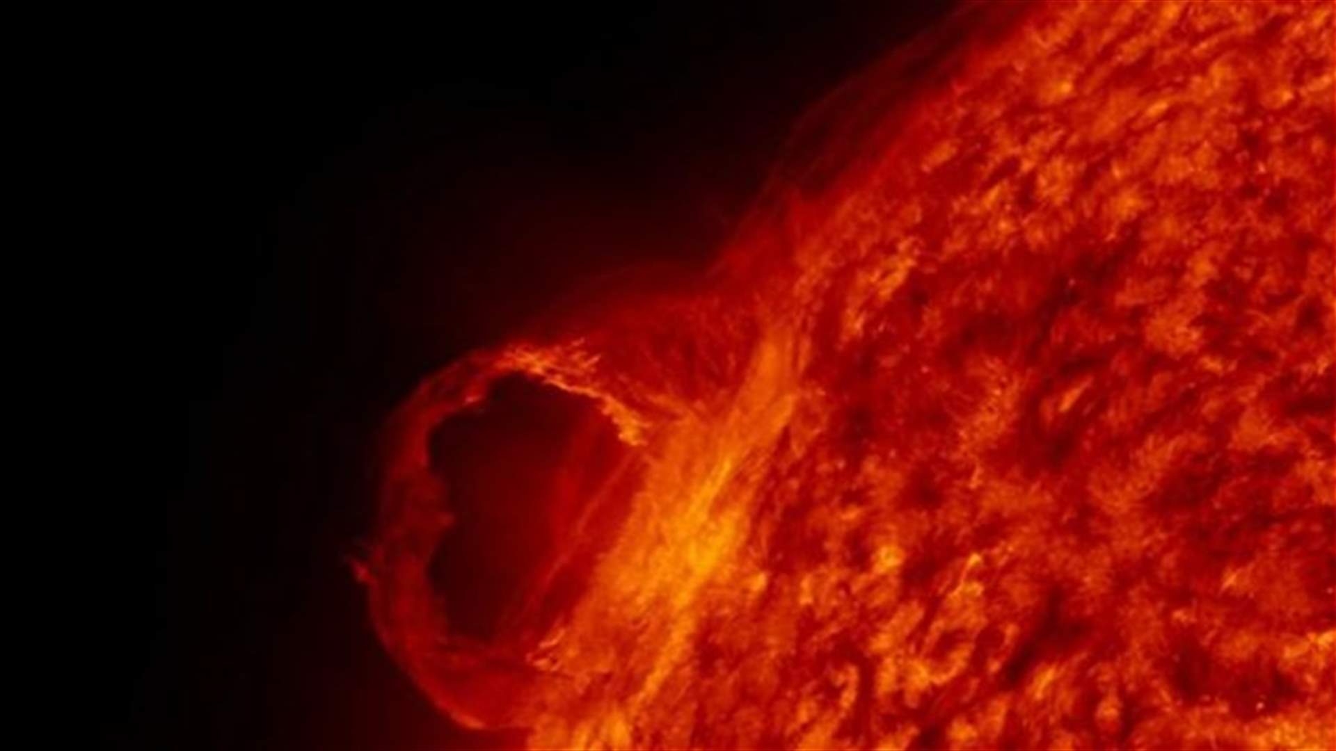 Scientists say destructive solar blasts narrowly missed Earth in 2012
