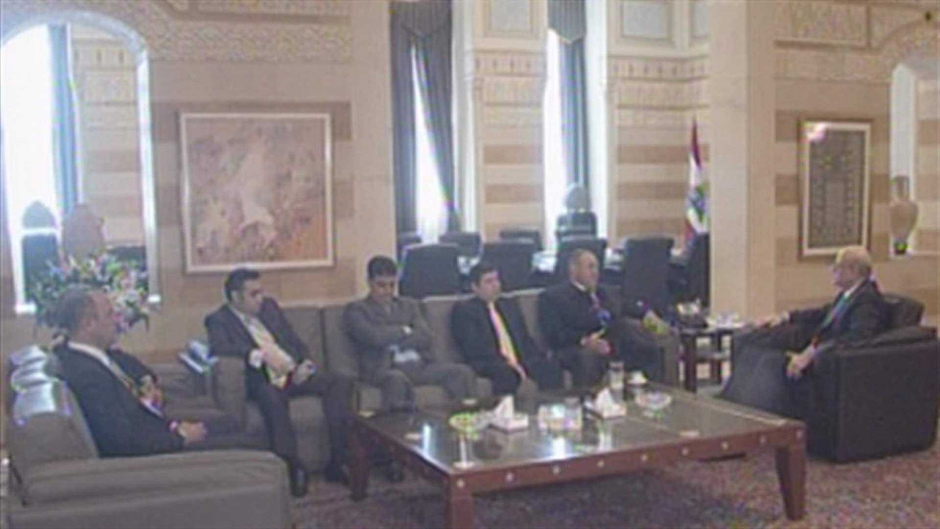 Mikati meets Arsal delegation, mayor calls for LAF deployment in town