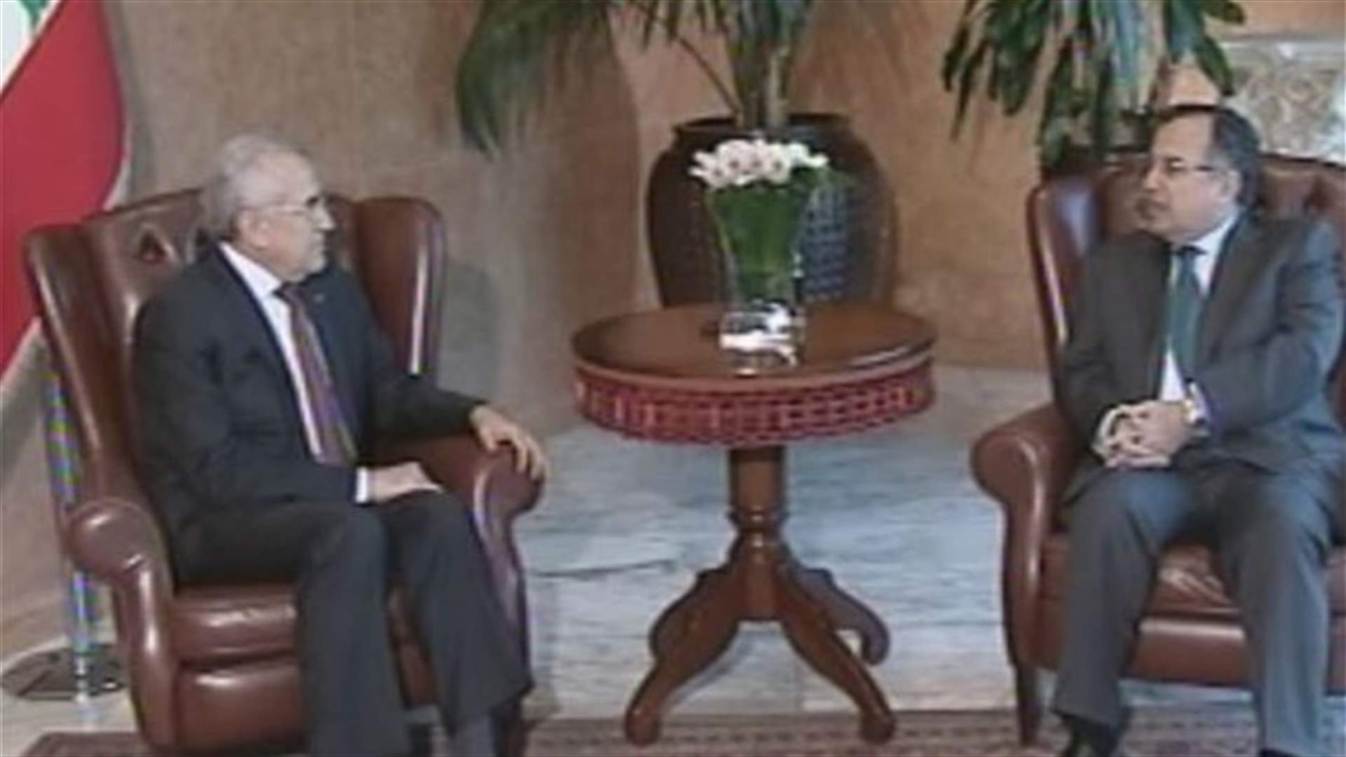 فهمي من لبنان : على الدول العربية وغير العربية أن تحترم سيادة الدول المجاورة لها