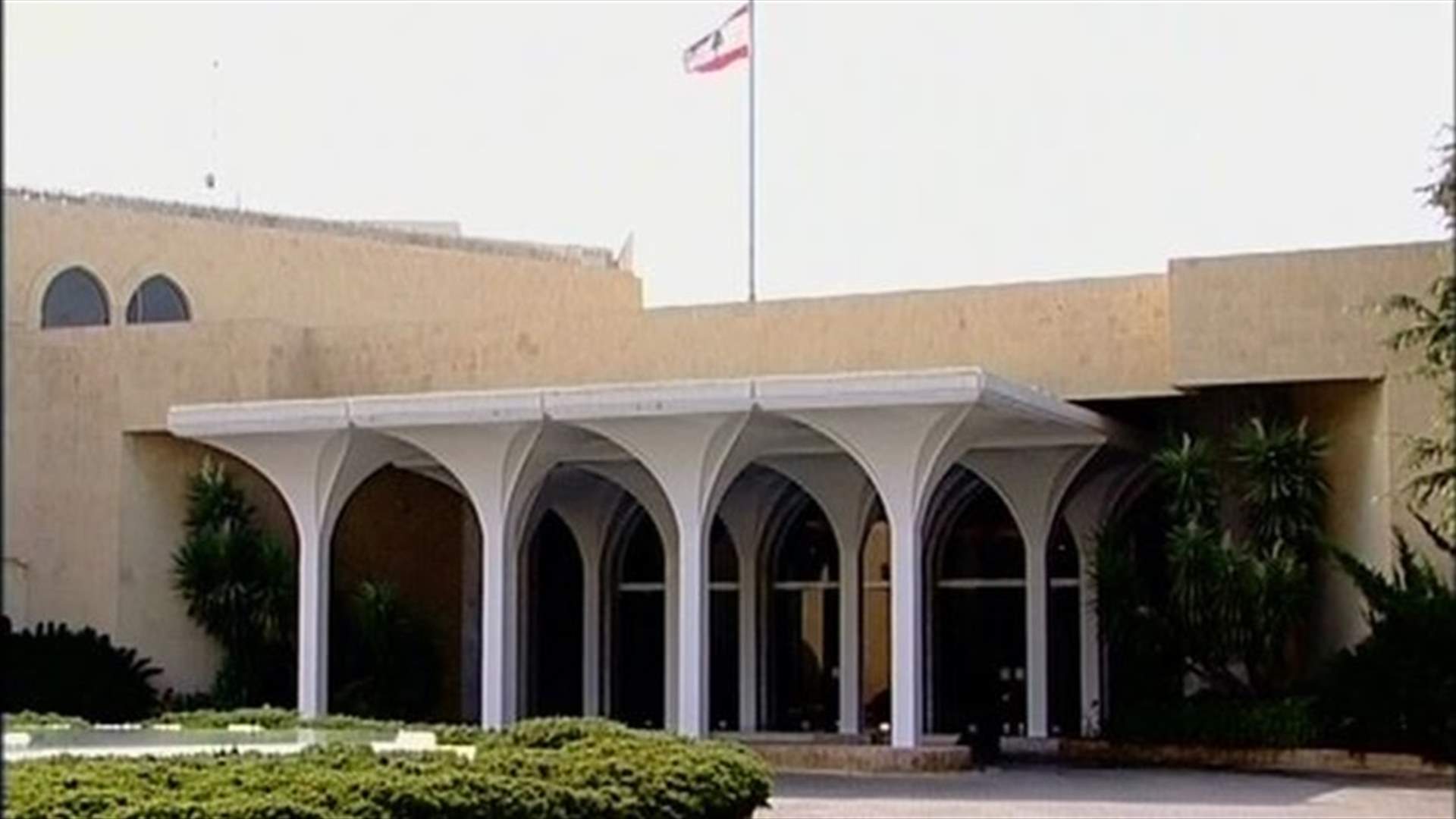 واشنطن ضدّ التمديد والفراغ
