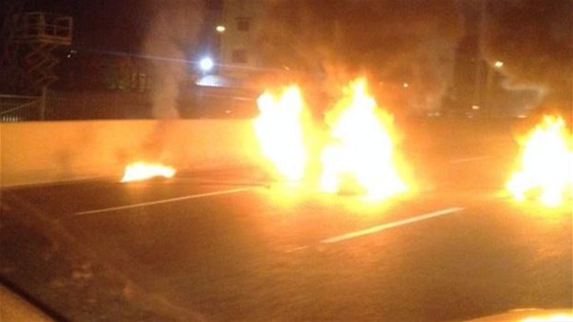 قطع الطريق أمام غاليري متى باتجاه بسوس
