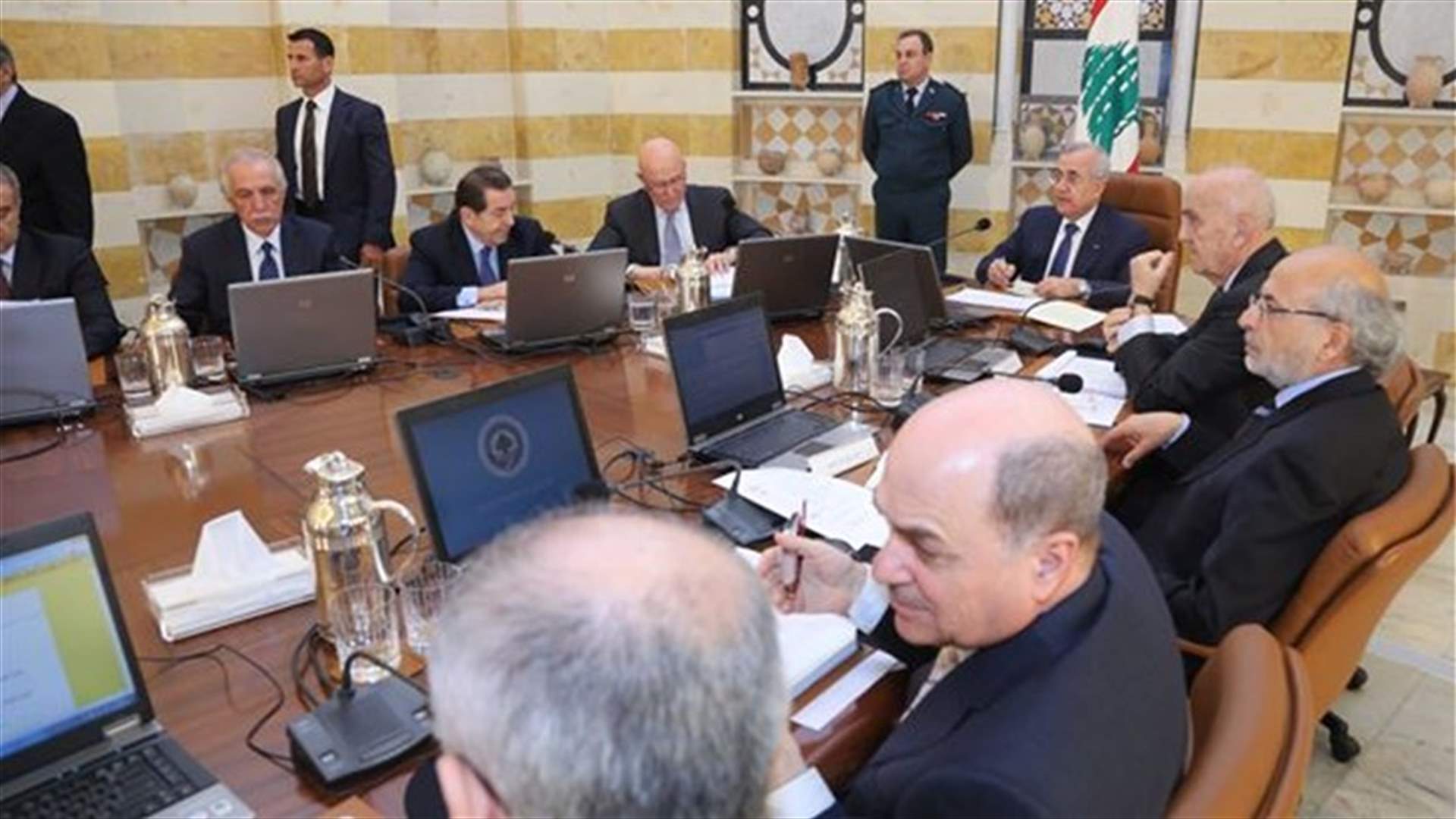 Cabinet session resumes at Baabda Palace
