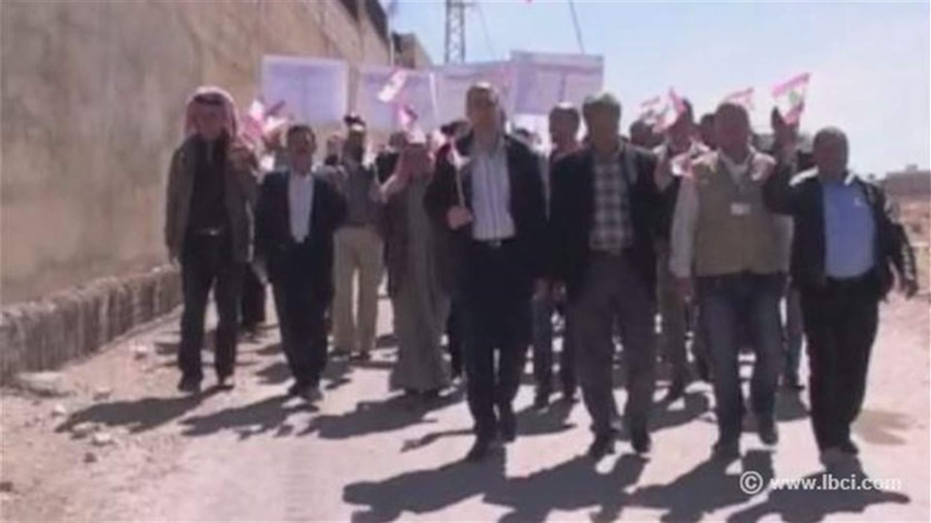 Arsal residents stage symbolic sit-in to denounce attacks against LAF