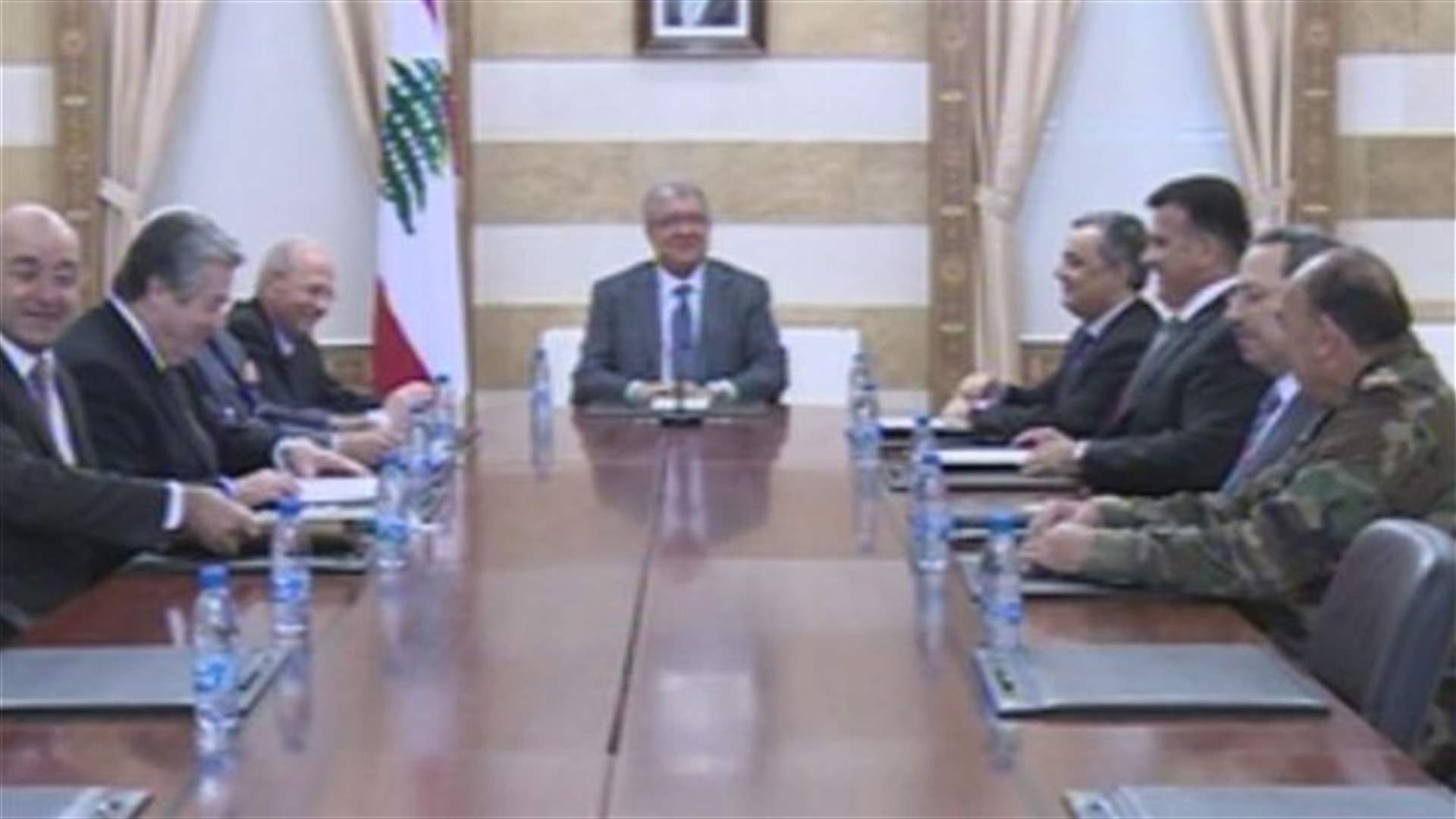المشنوق شدد على ضرورة ان يكون الانتشار الامني والعسكري في طرابلس مسؤولا وصارماً