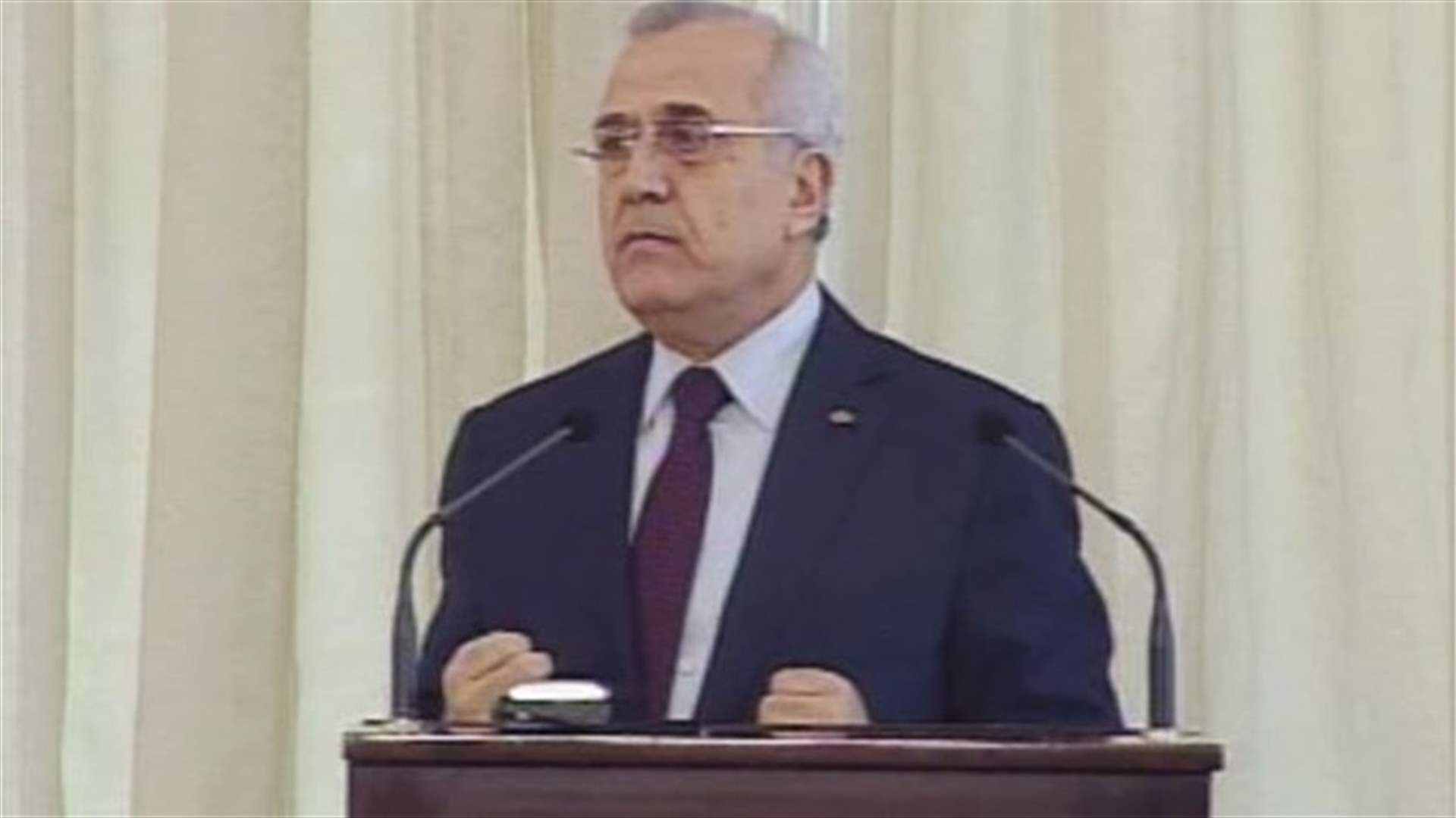 Sleiman calls for electing a strong president loyal to Lebanon