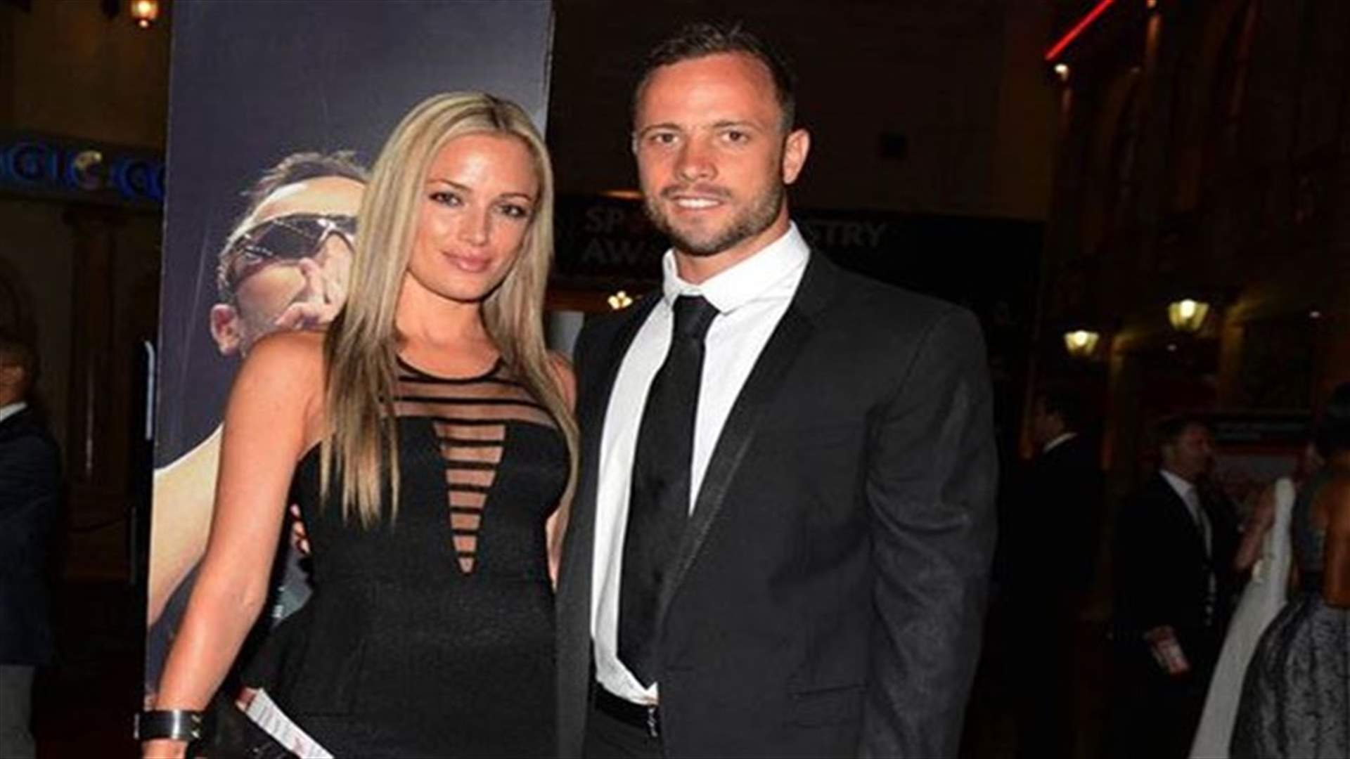 Emotional Pistorius takes stand in own defense at murder trial