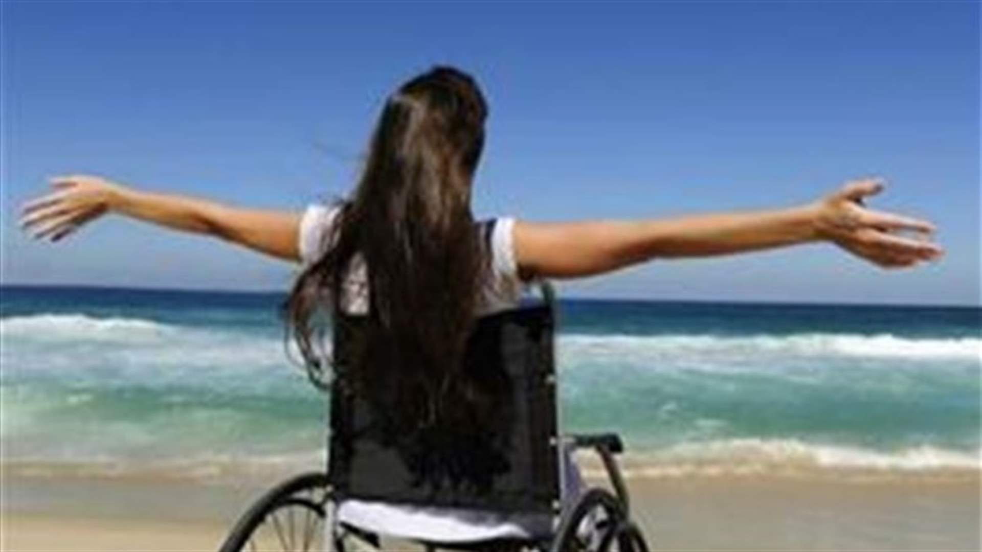 Paralyzed patients regain movement after spinal implant -study