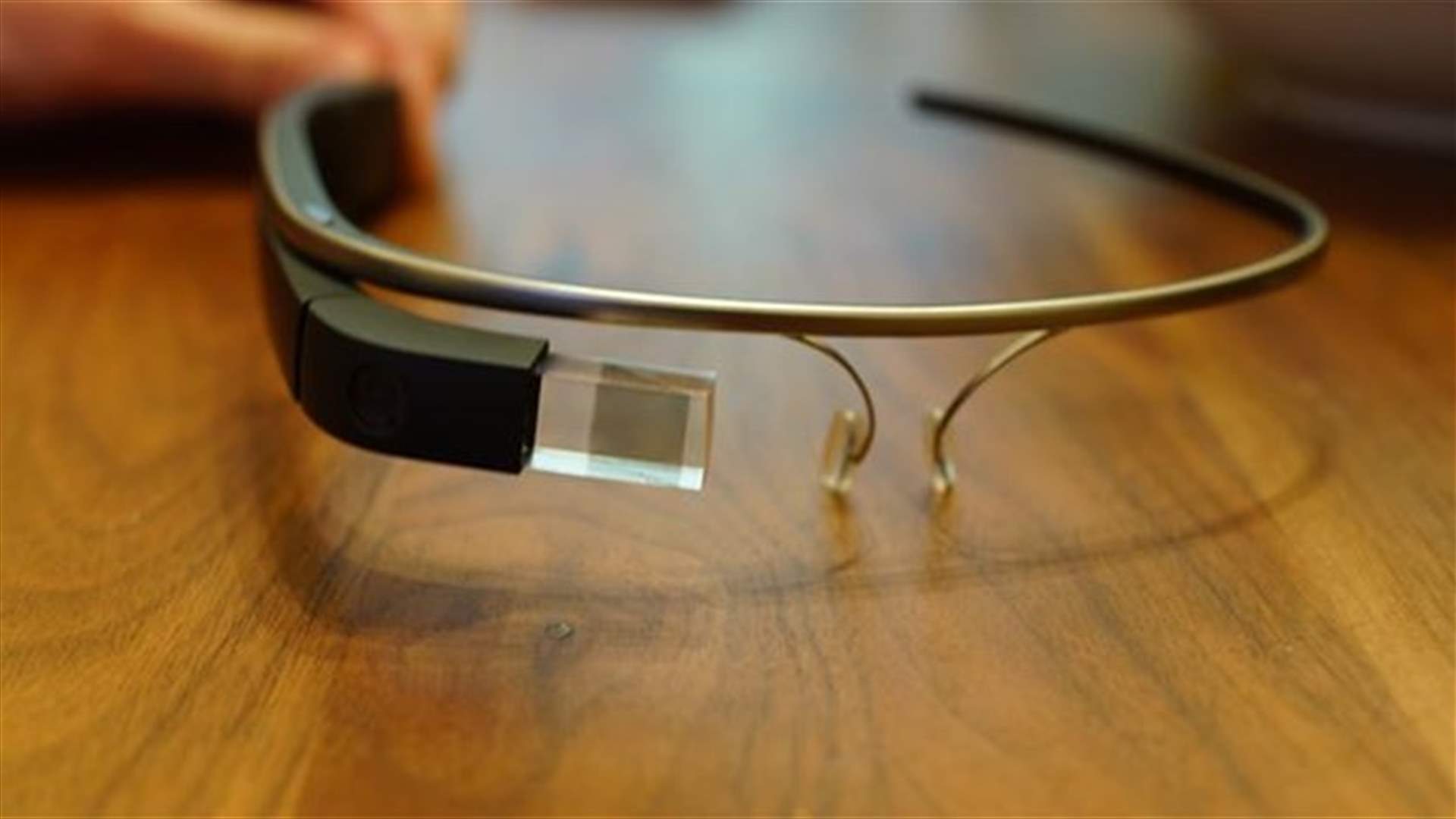 Google to sell Glass to public next week