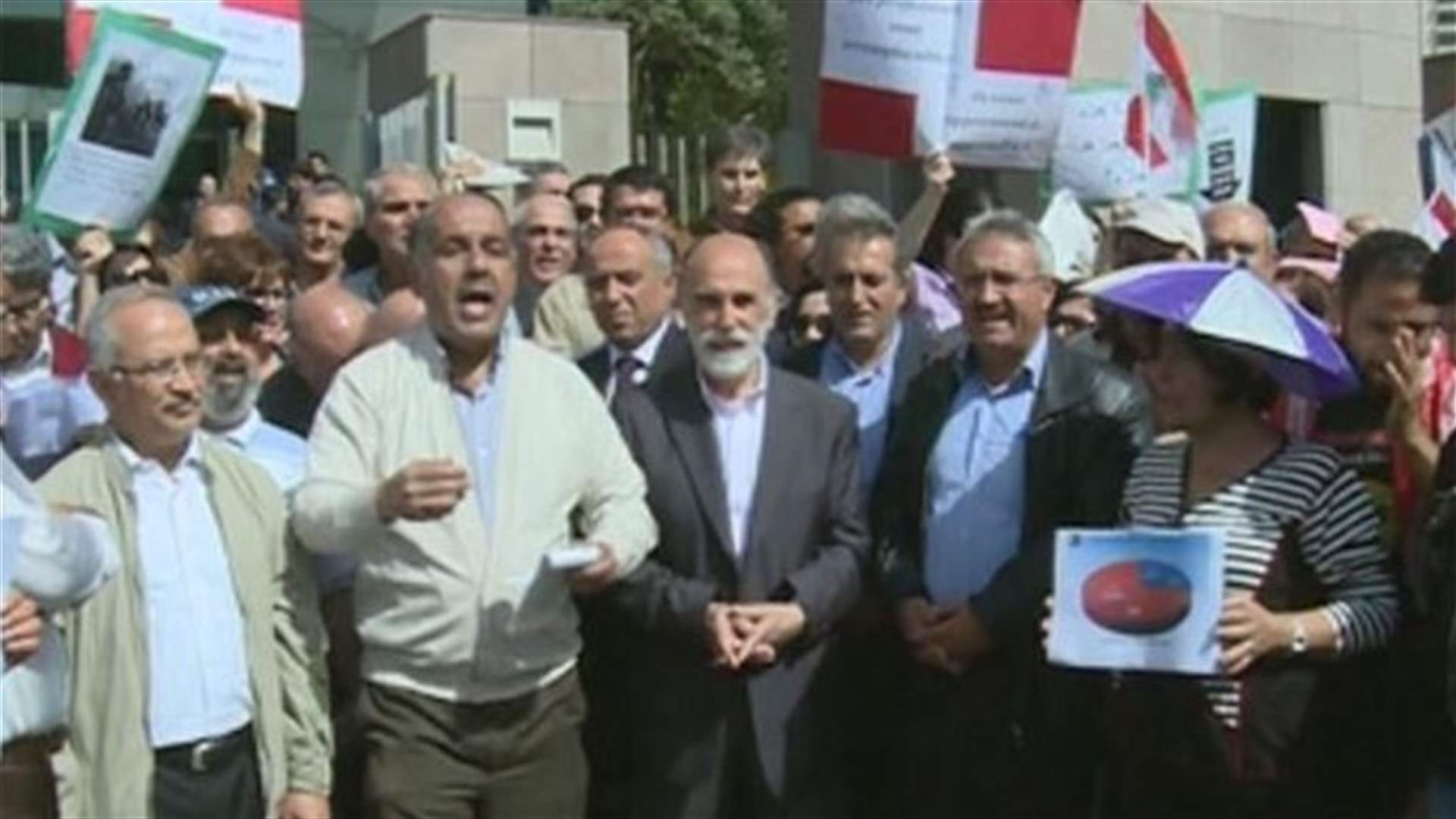 Teachers stage various sit-ins, vow escalatory steps after Easter holiday