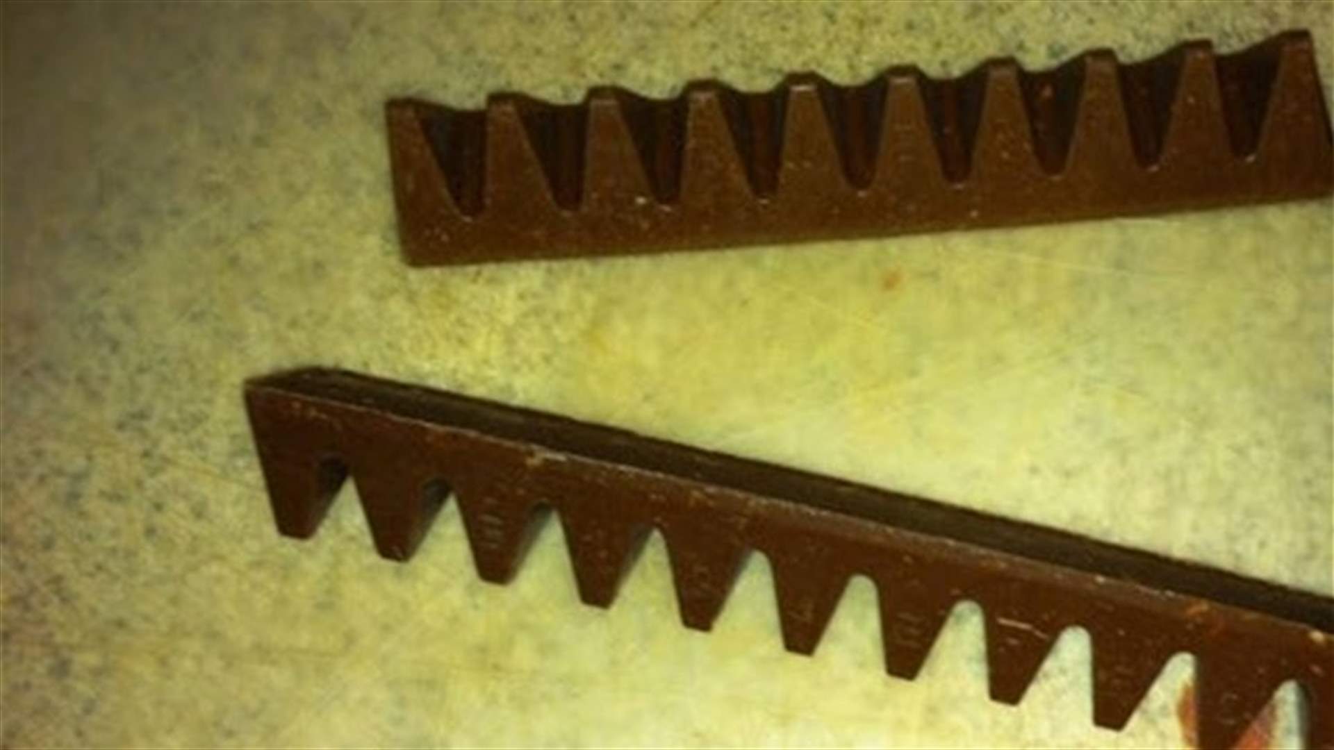 Fly me to Sochi, demands Cathay passenger armed with chocolate bar, court hears