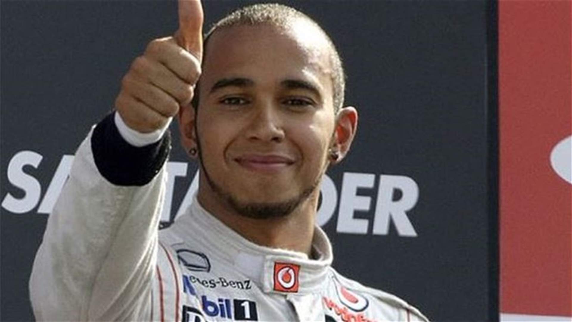 Hamilton takes pole at Chinese Grand Prix