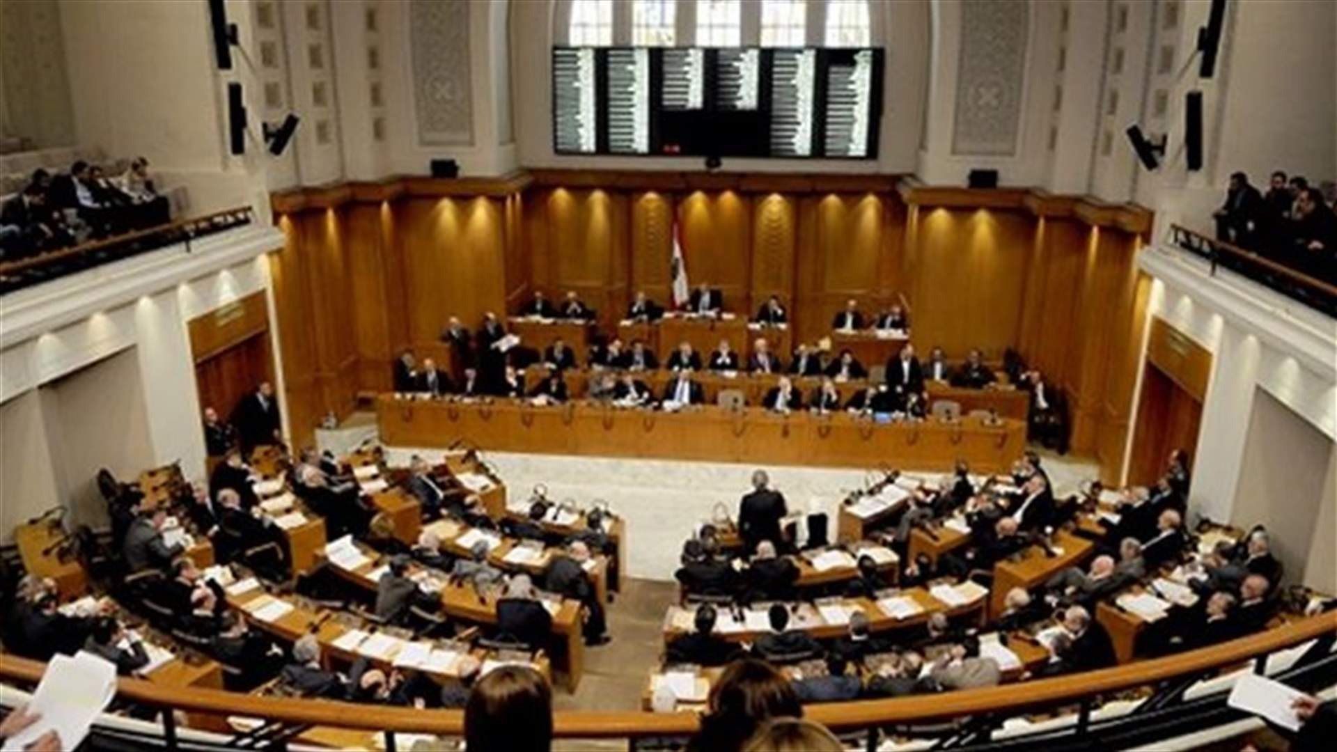 مشاورات بين الحريري وعون..وجعجع سيظل مرشح 14 آذار