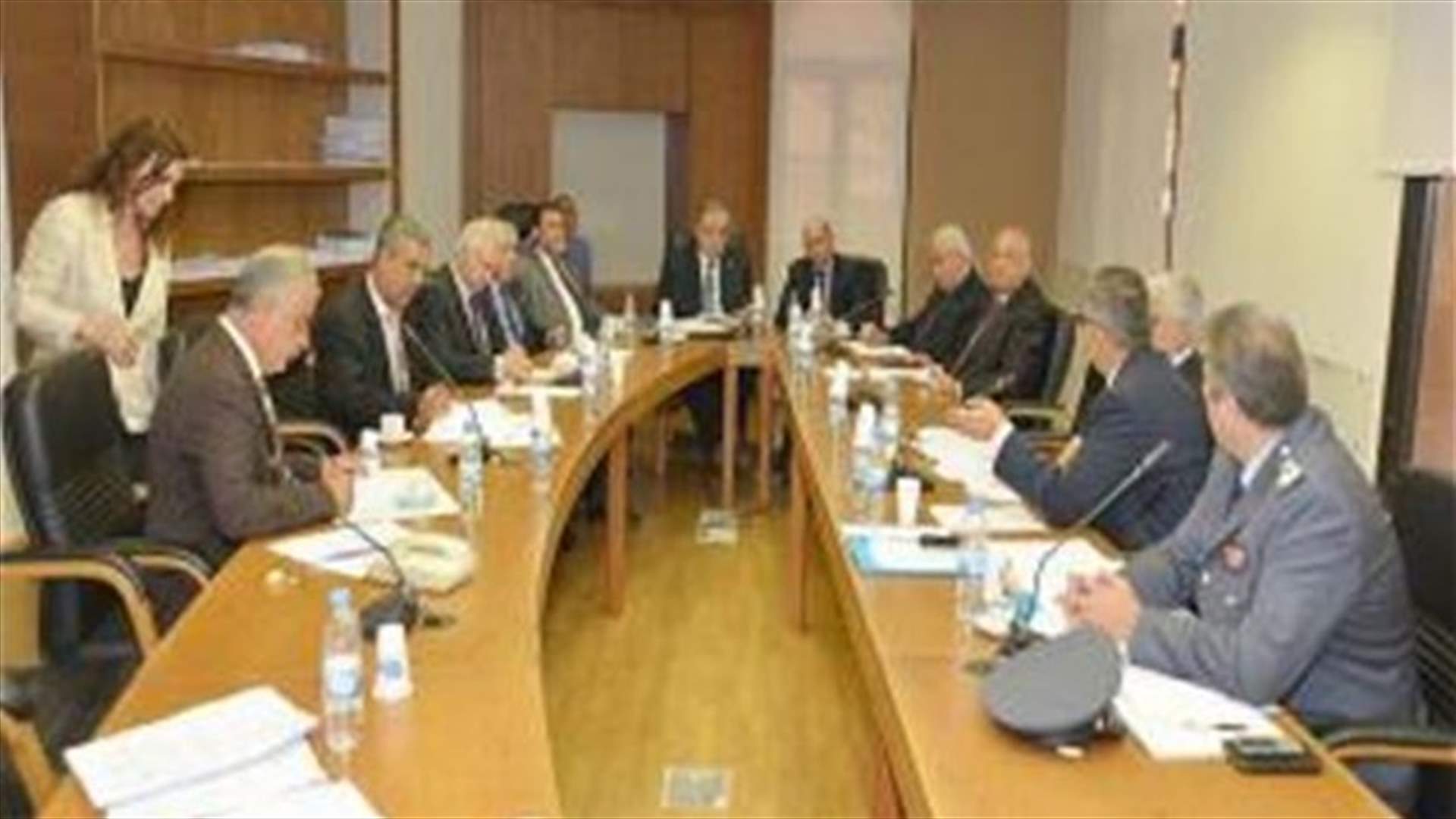  لجنة الدفاع تابعت درس ترقية مفتشين