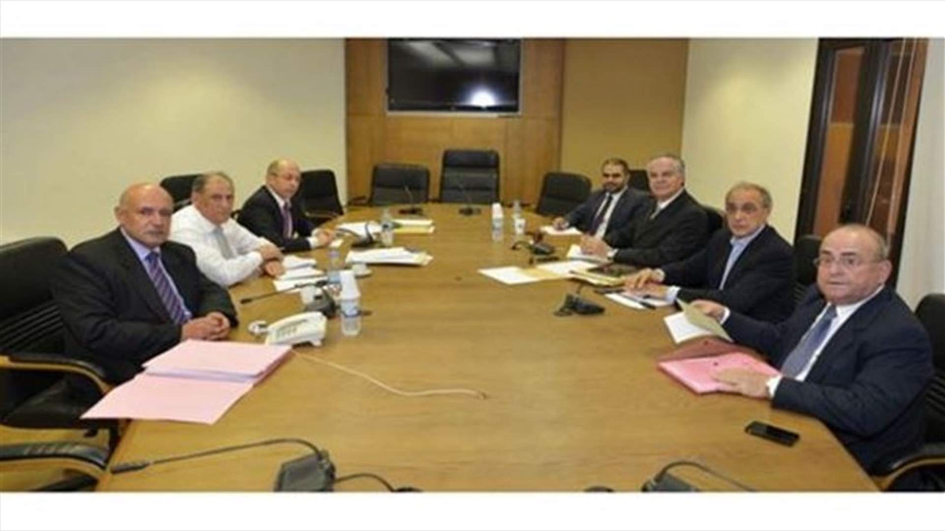 اللجنة انتهت من وضع بنود السلسلة و"الـ TVA"  إلى 12%  