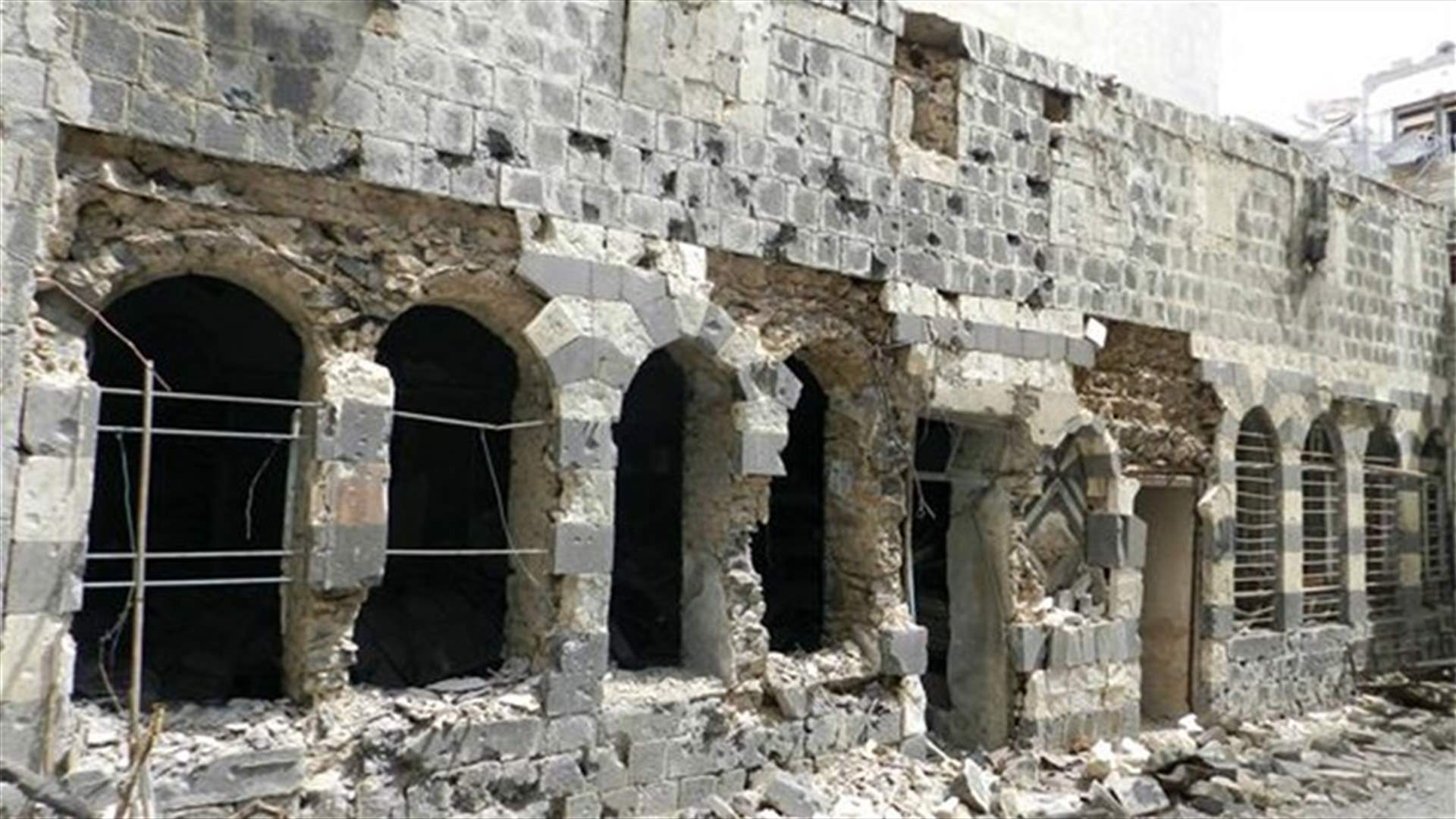 تفاصيل اتفاق حمص... وتسليم ضابط روسي وايرانيين وعناصر من حزب الله