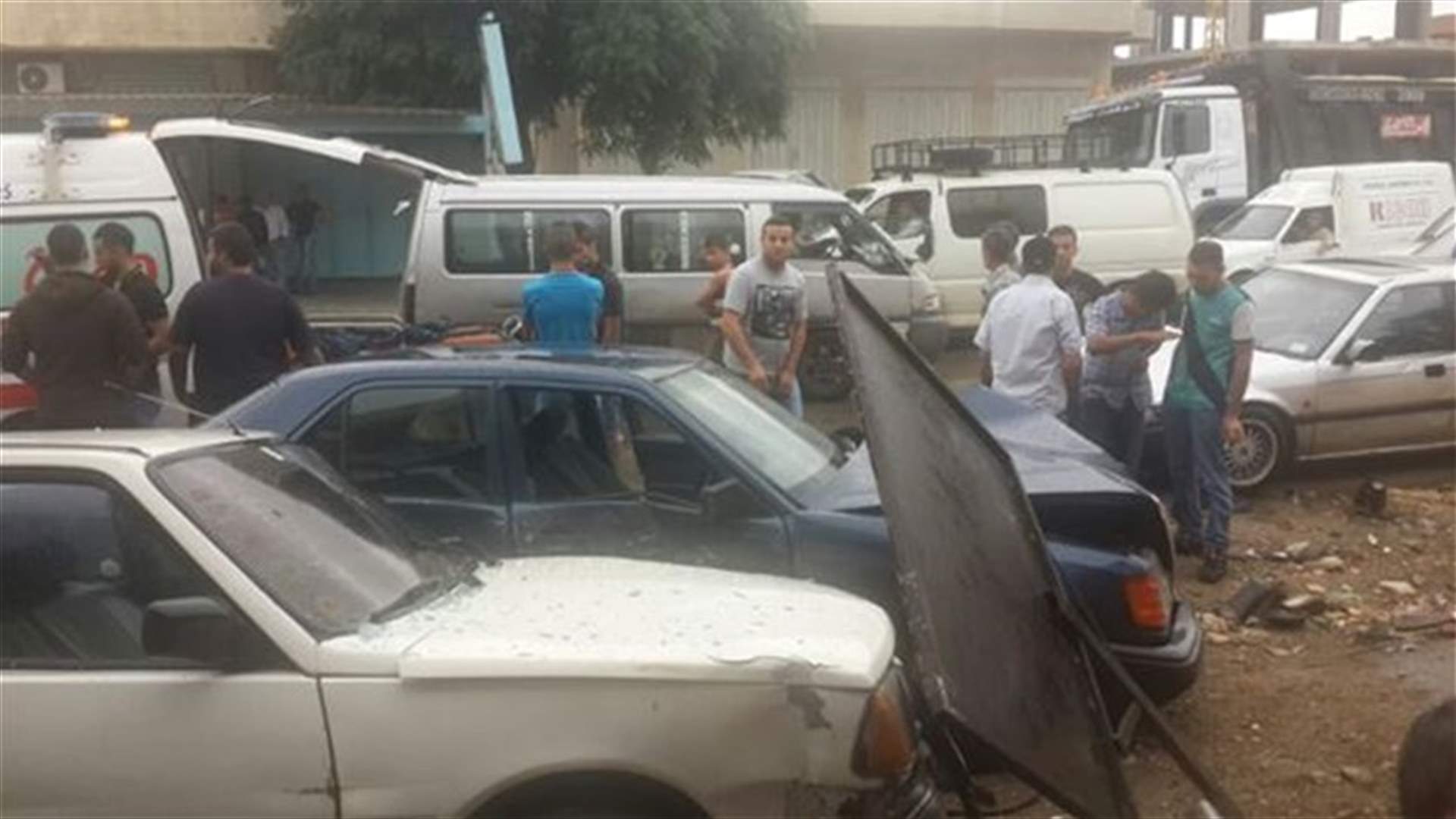 جرحى في حادث سير بين 7 سيارات في الحصنية بسبب الامطار الموحلة