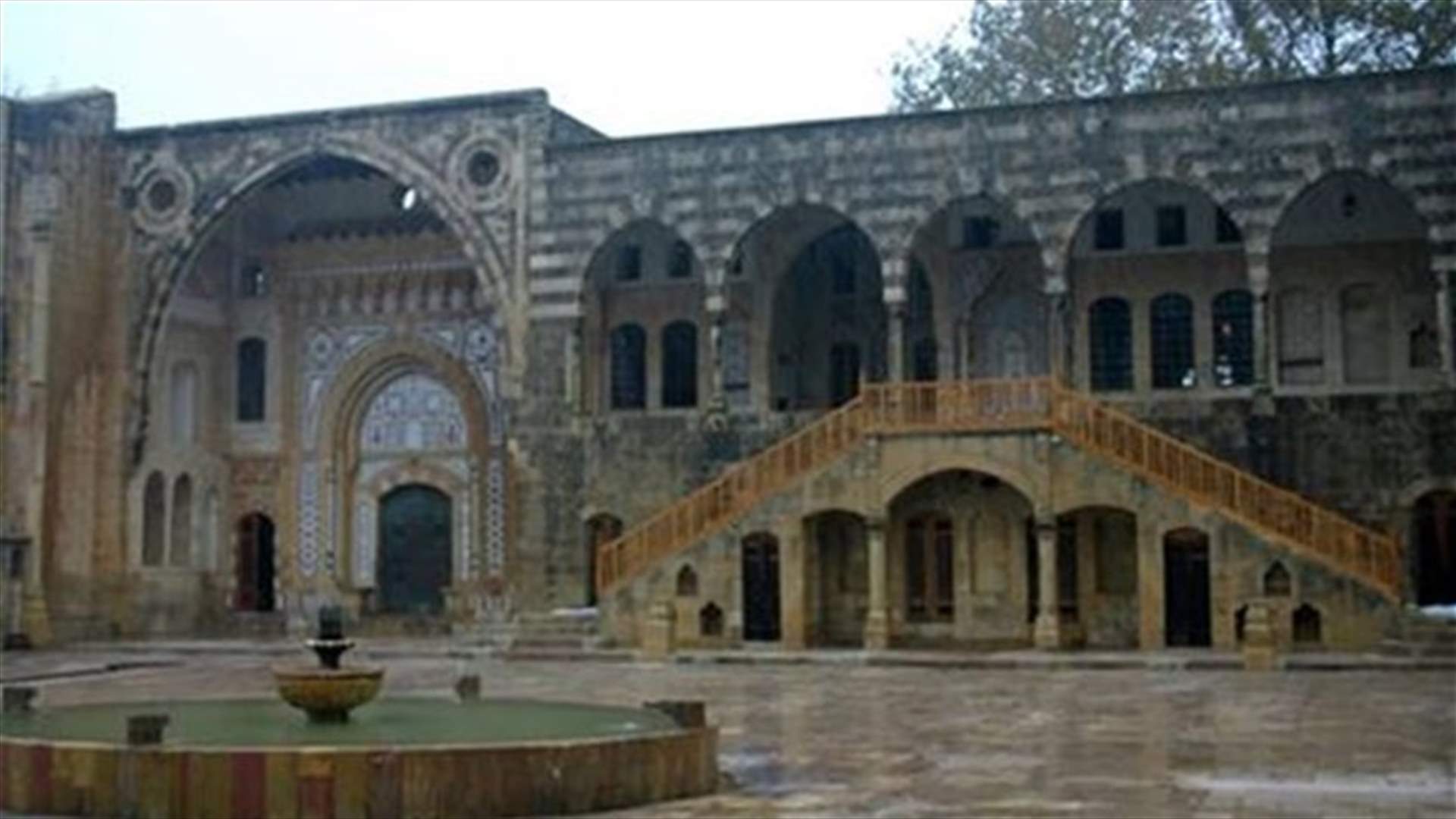 استقالة 11 عضوا من بلدية دير القمر من اصل 18