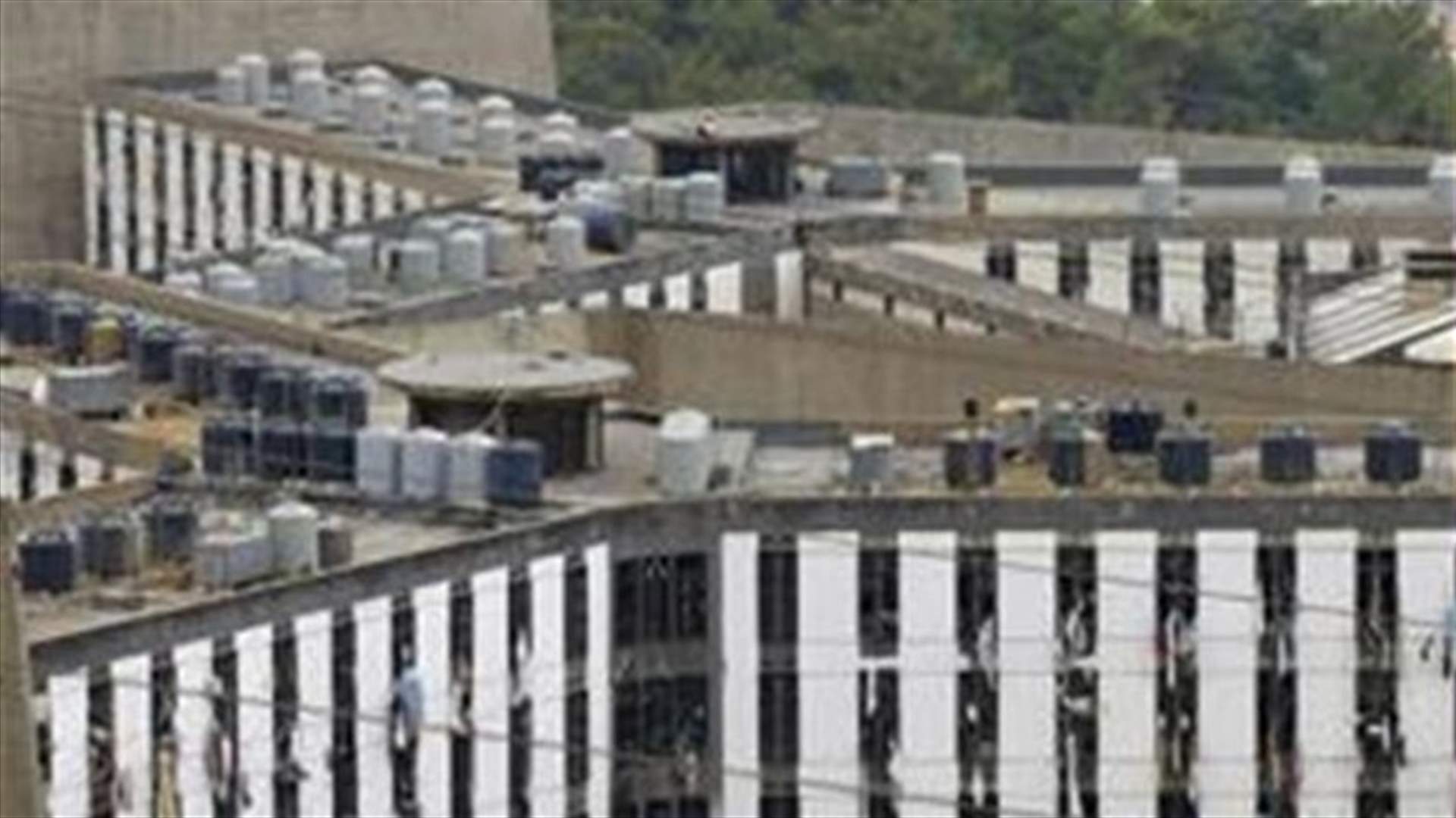 تمرد في مبنى المحكومين في سجن رومية