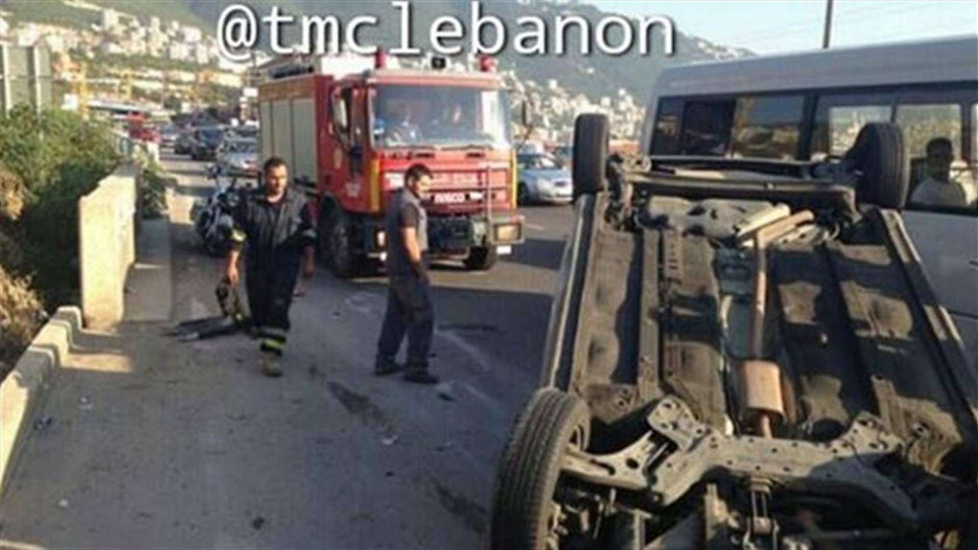 جريح بانقلاب سيارة قرب مفرق ادما
