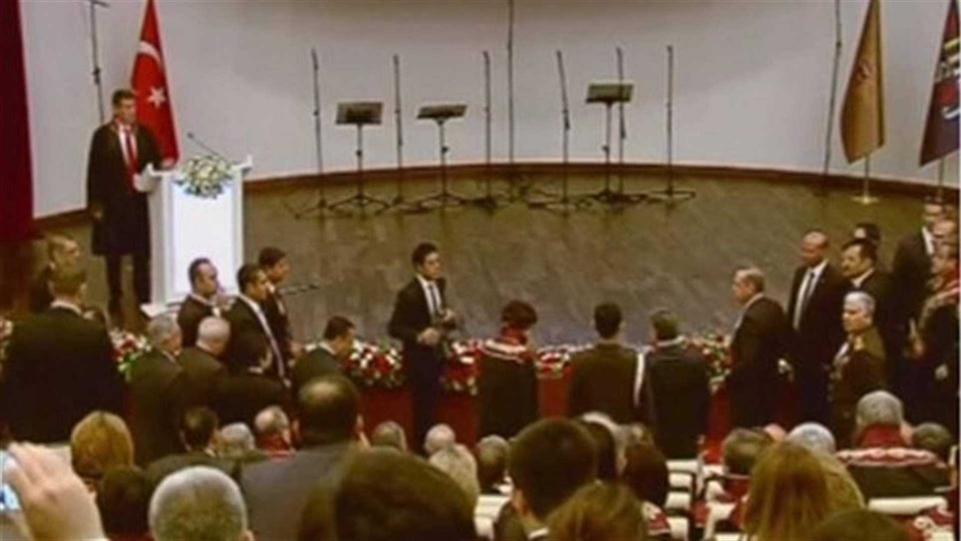 Turkey's Erdogan heckles lawyer's speech, storms out