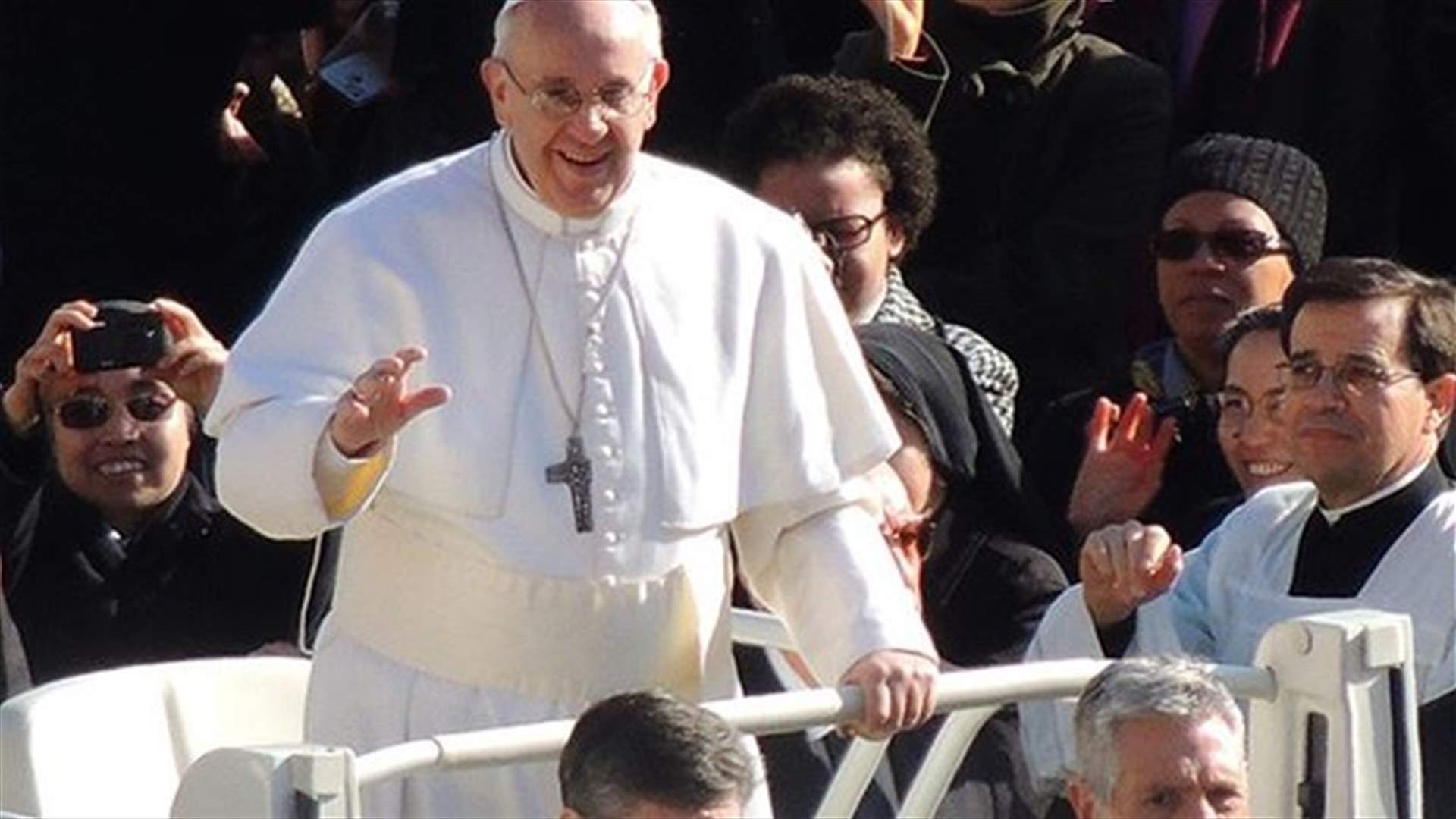 Pope shuns bulletproof vehicles for Mideast trip