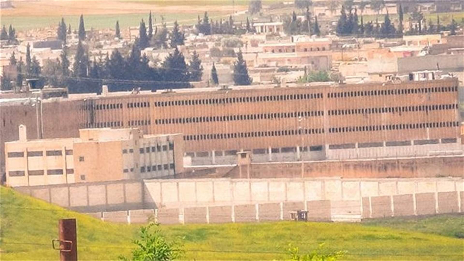 REPORT: Syrian troops reach besieged prison in Aleppo