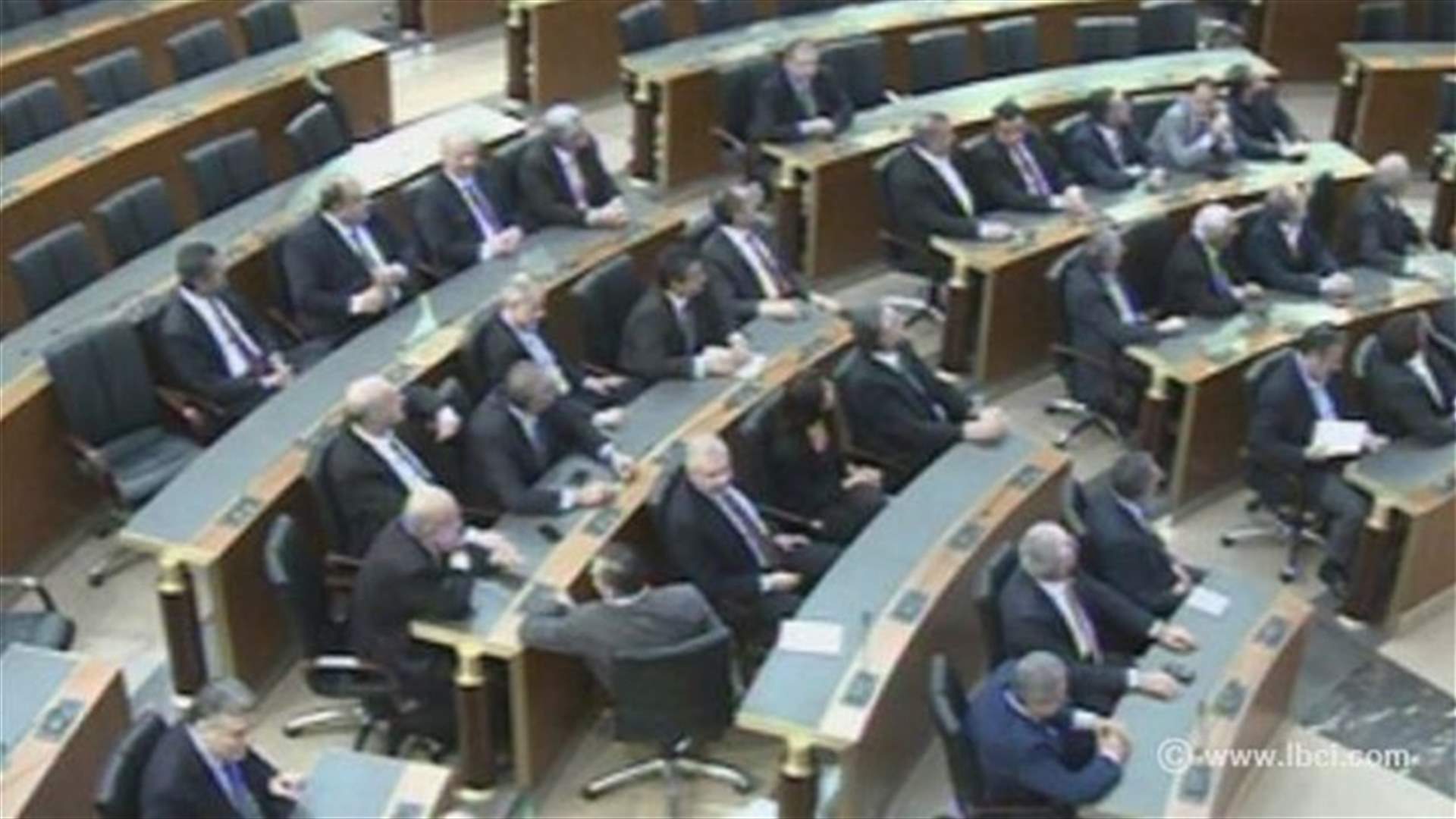 March 14 MPs gather in parliament in a show of force against presidential vacuum 