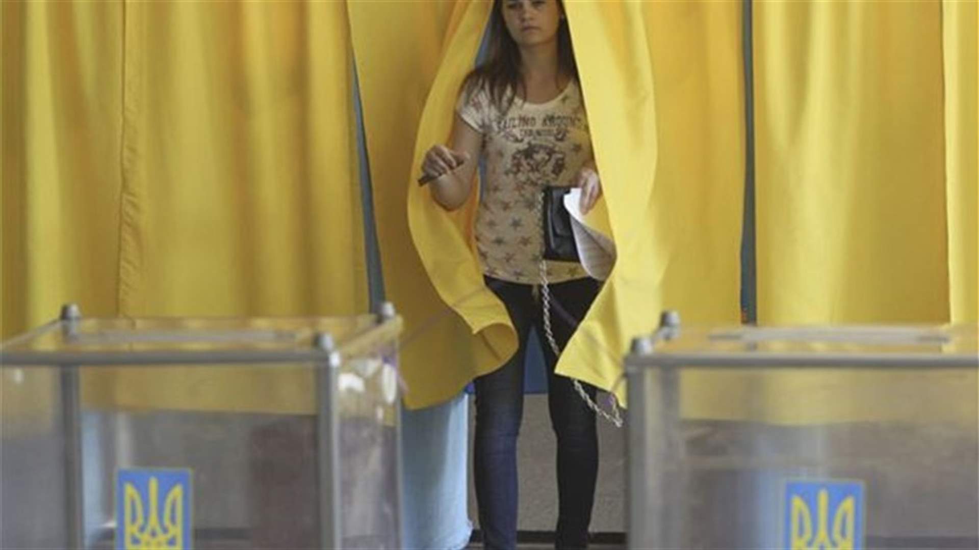 Poll: Billionaire wins Ukraine presidential vote