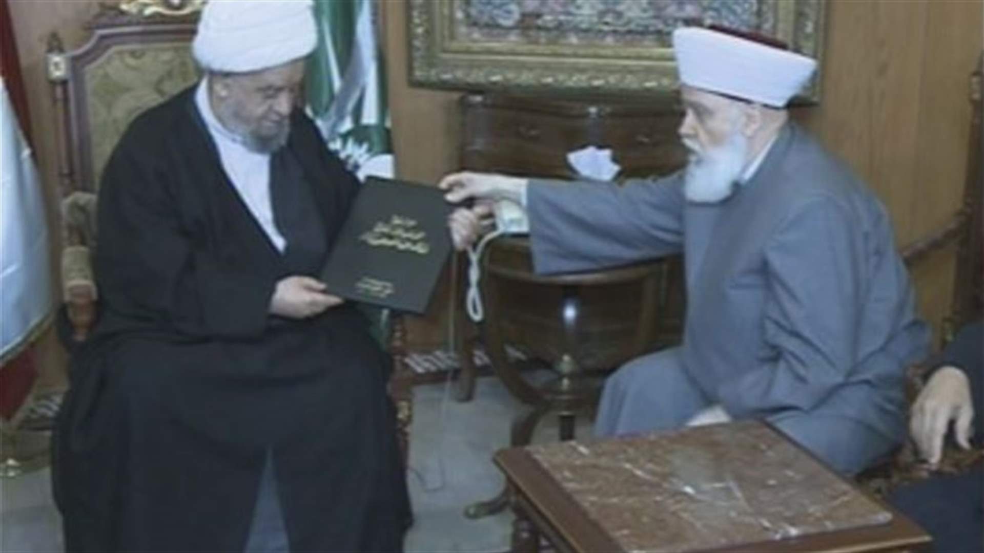 المفتي قباني يزور الشيخين نعيم حسن وعبد الامير قبلان 